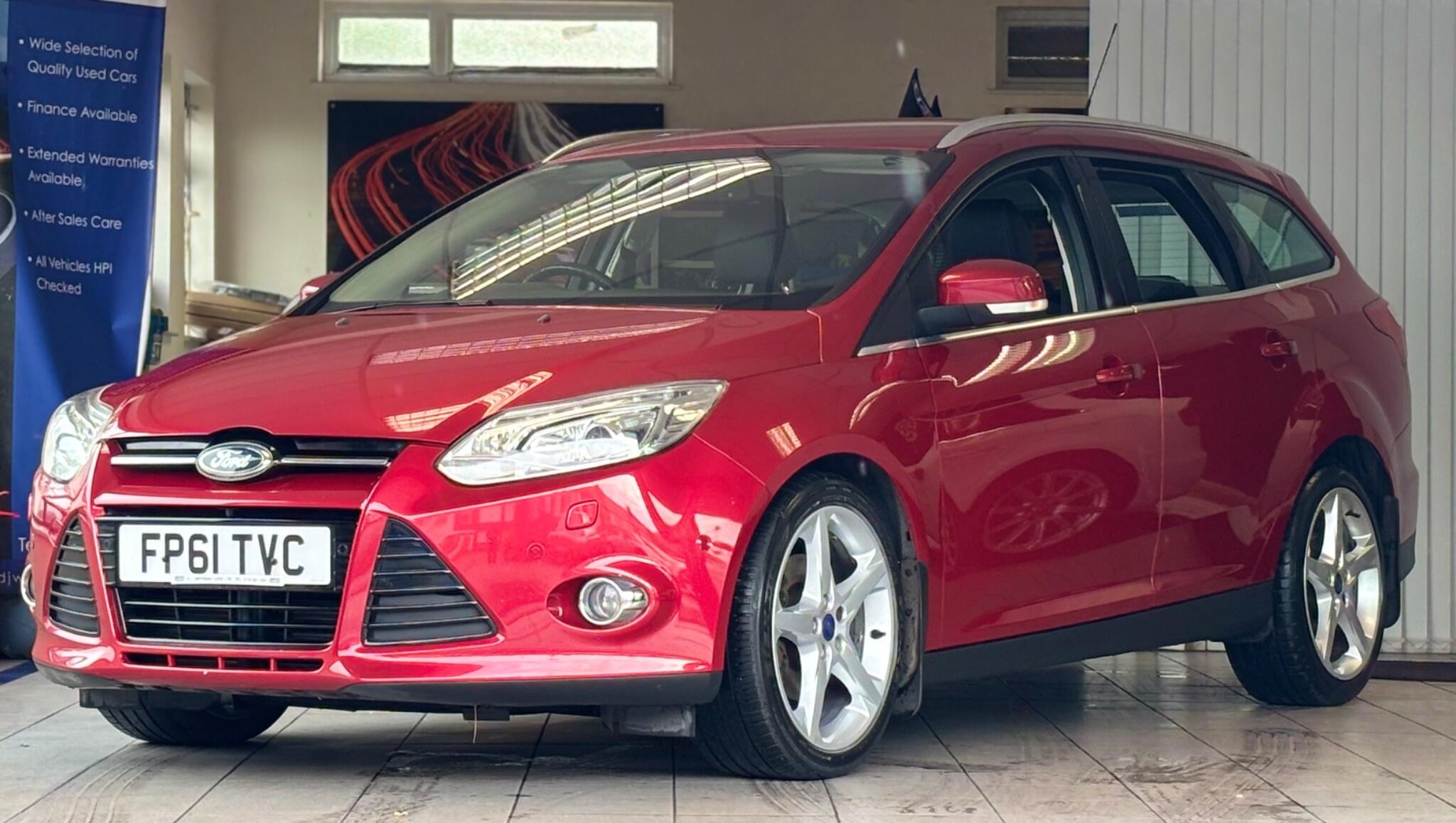 Ford Focus view 3