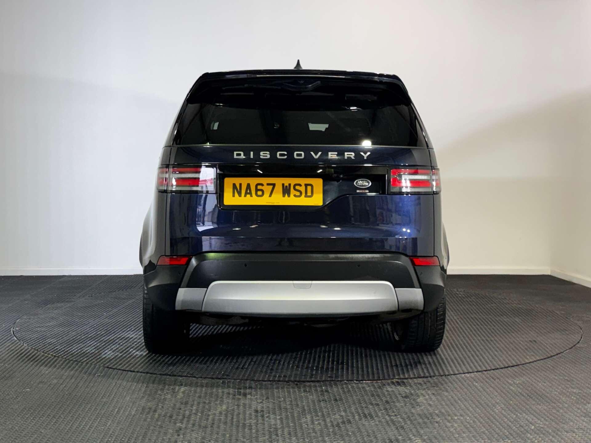 Land Rover Discovery view 6