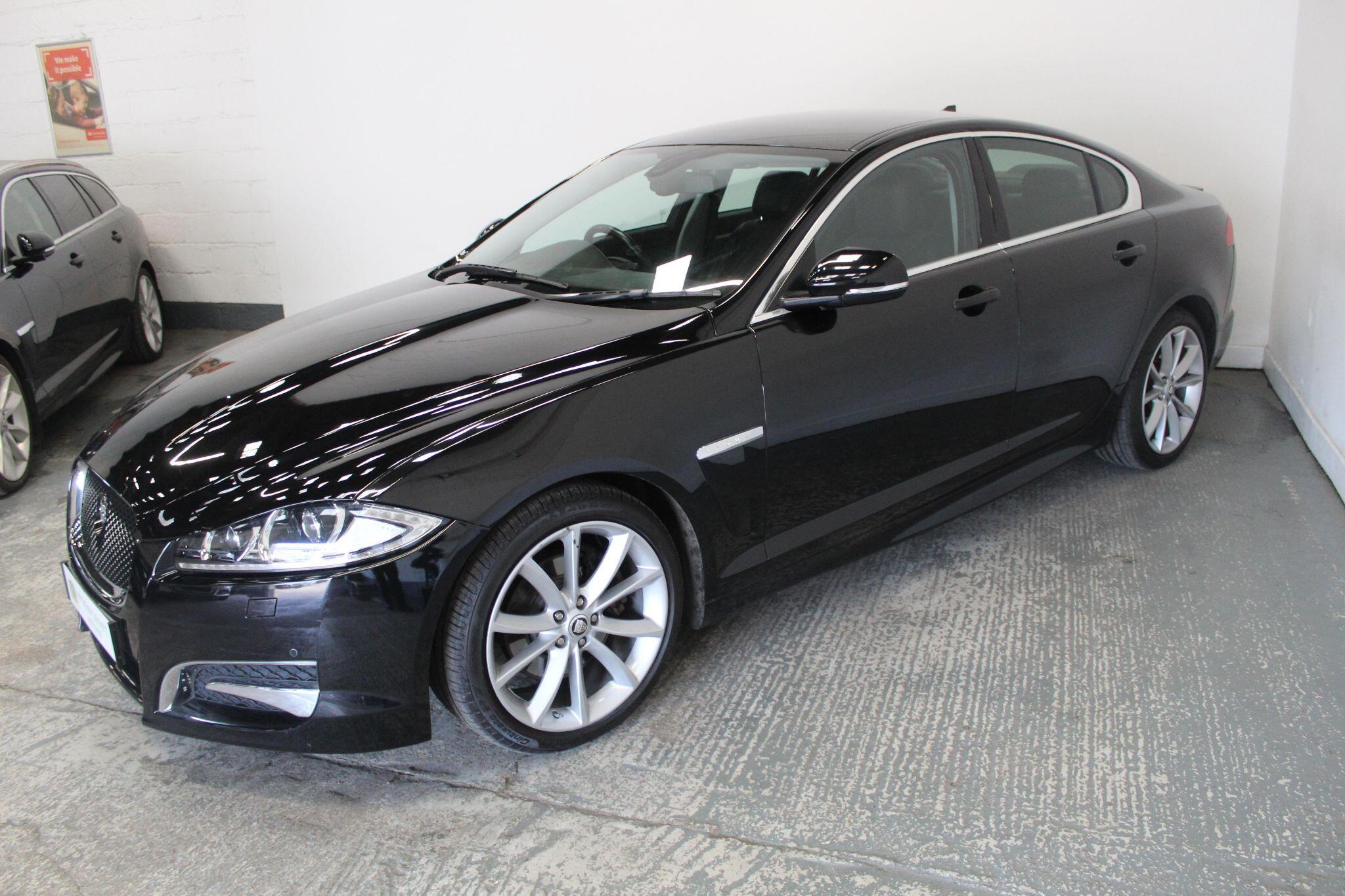 Jaguar XF view 5