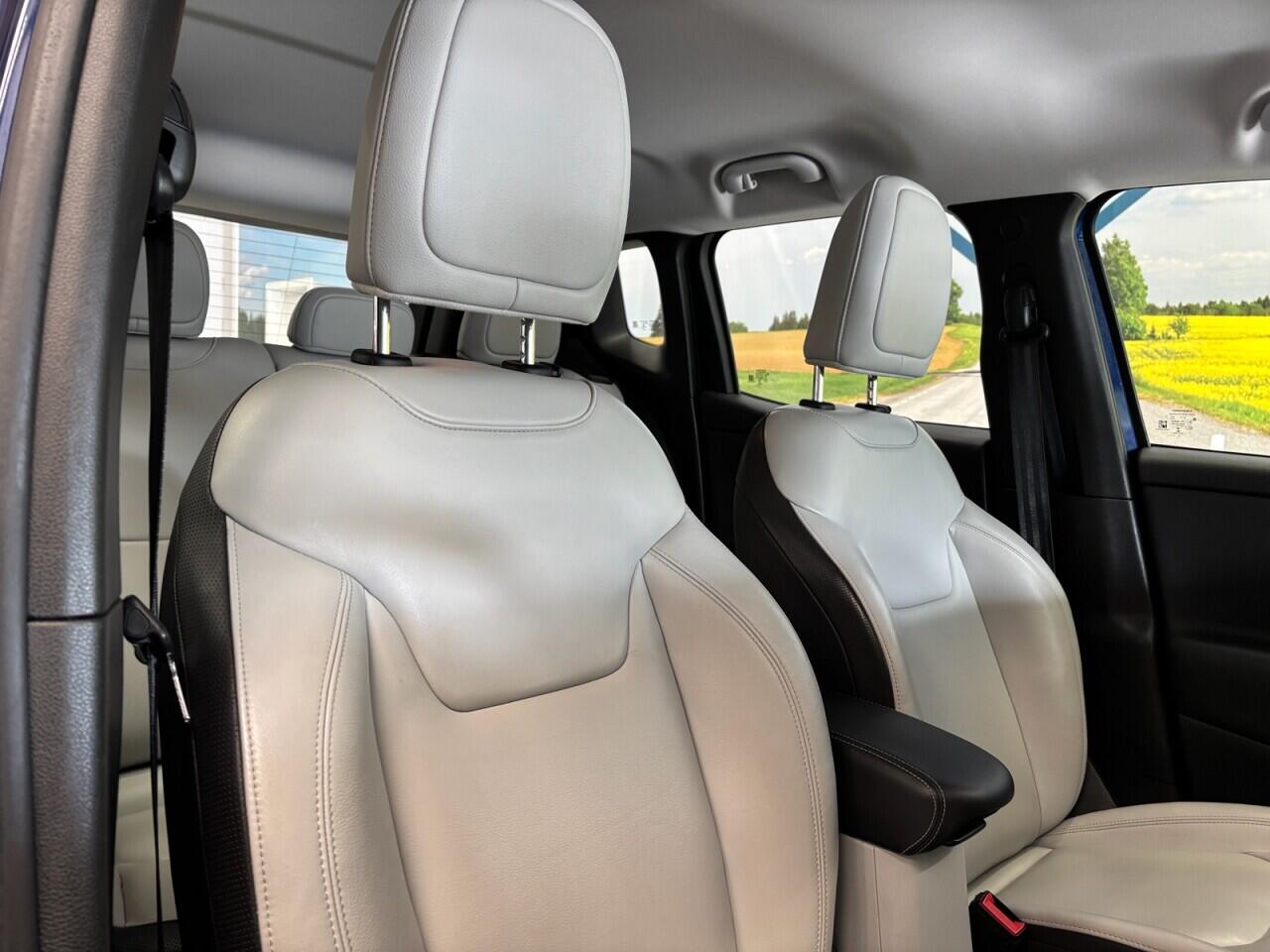 Jeep Renegade view 15