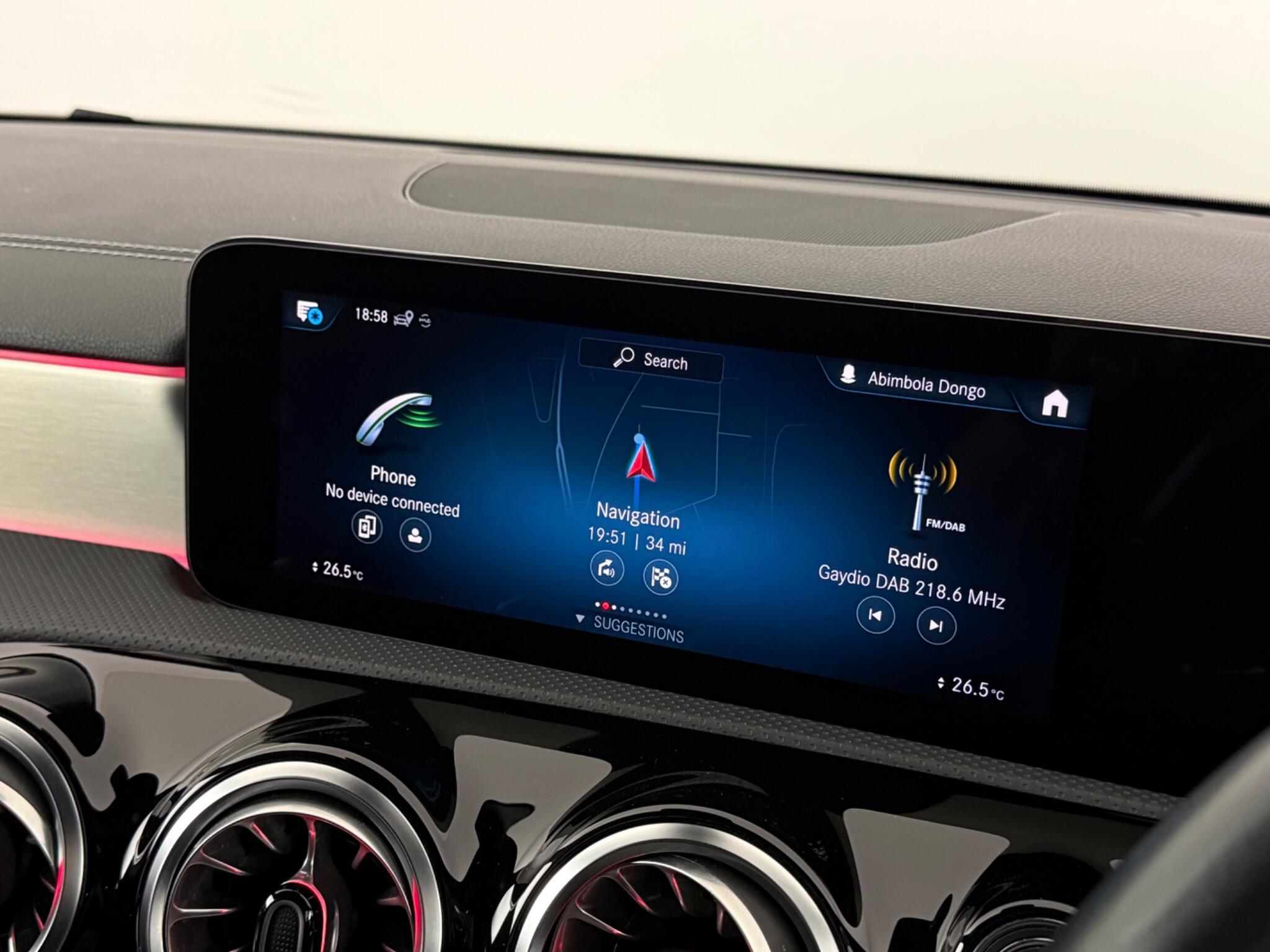 Mercedes-Benz Cla view 22