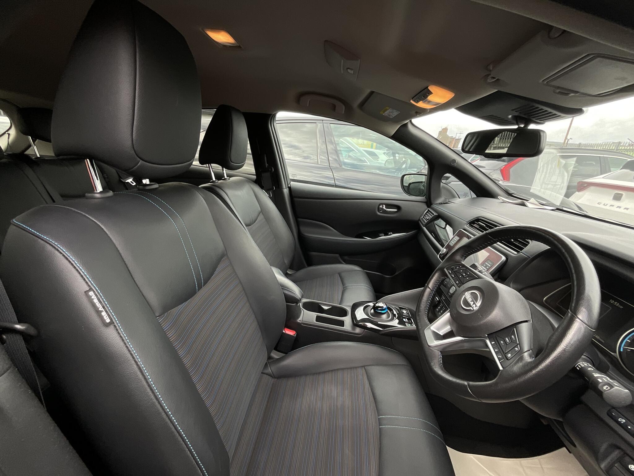 Nissan Leaf view 8
