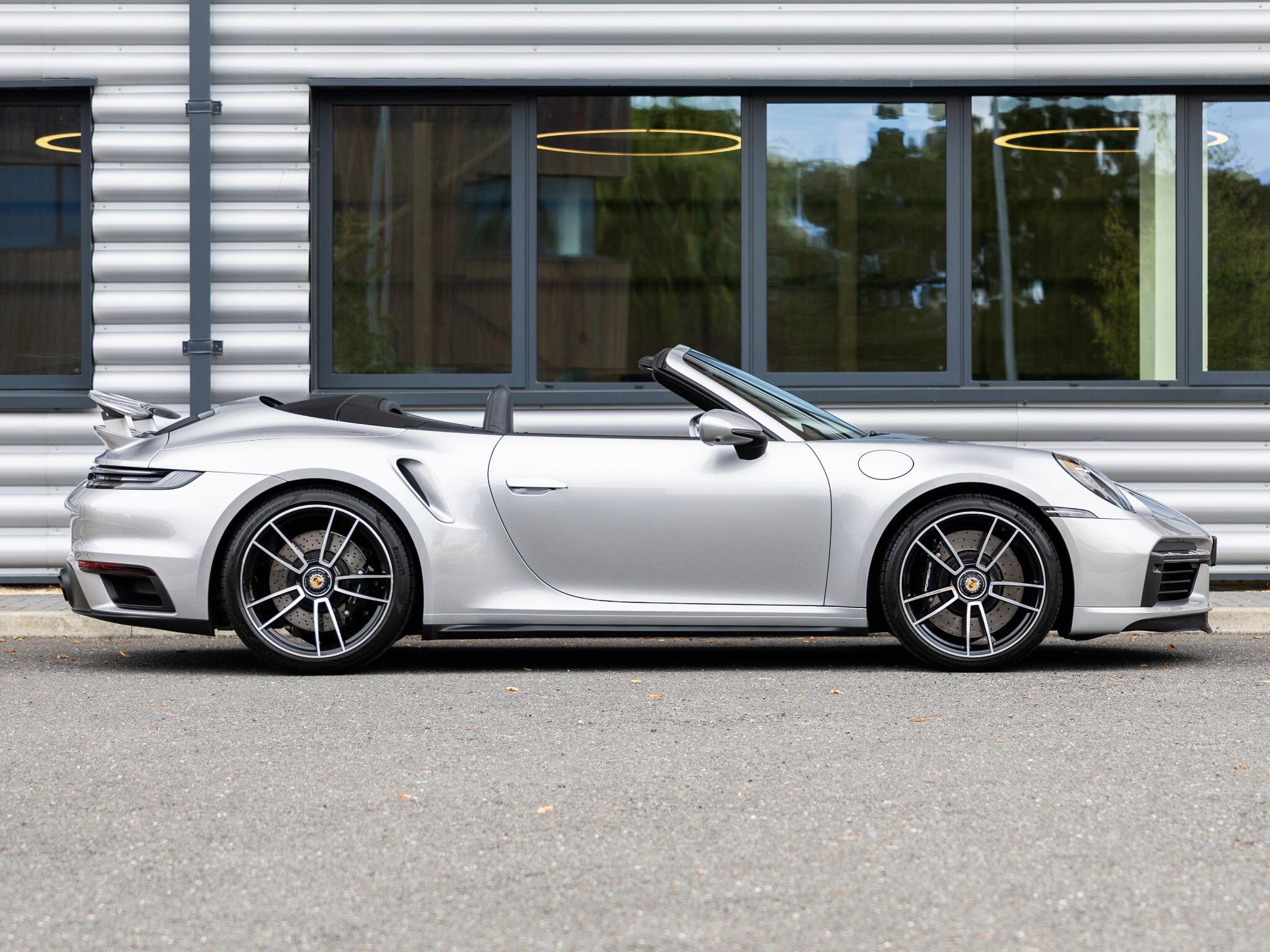 Porsche 911 view 2