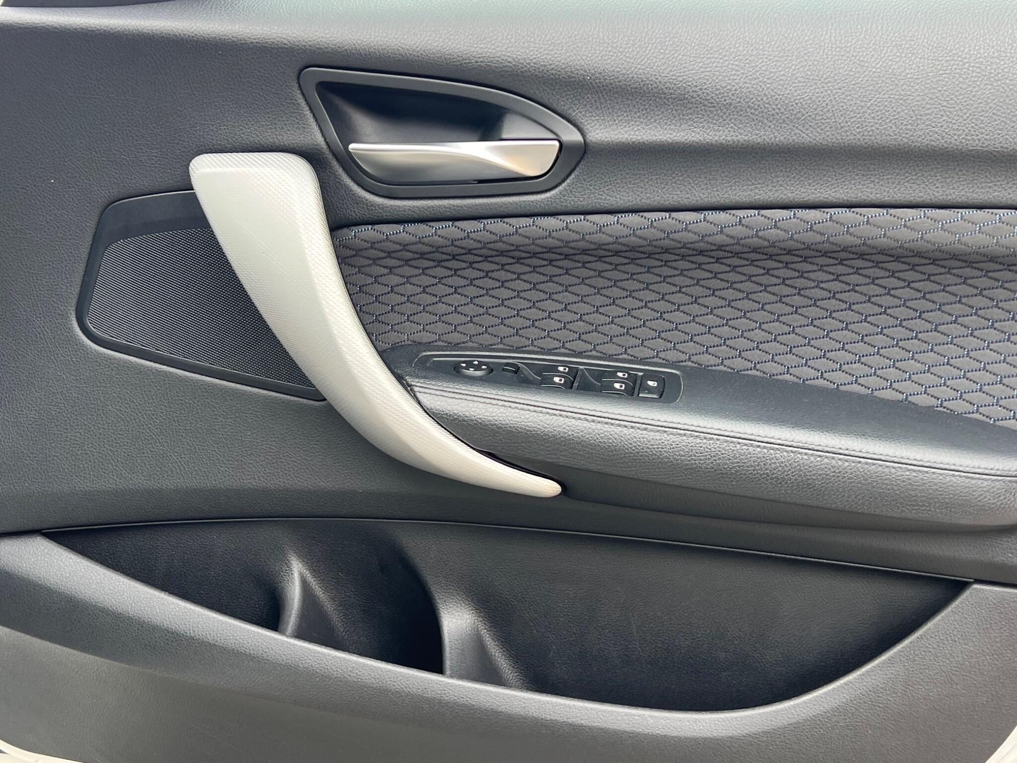 BMW 1 Series view 26