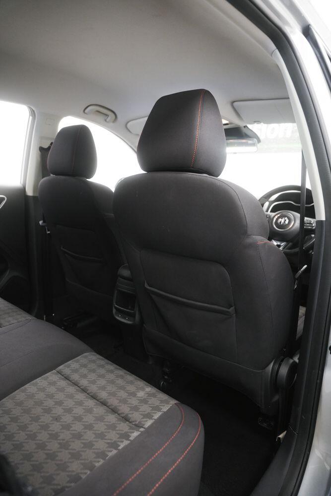 MG MG ZS view 17