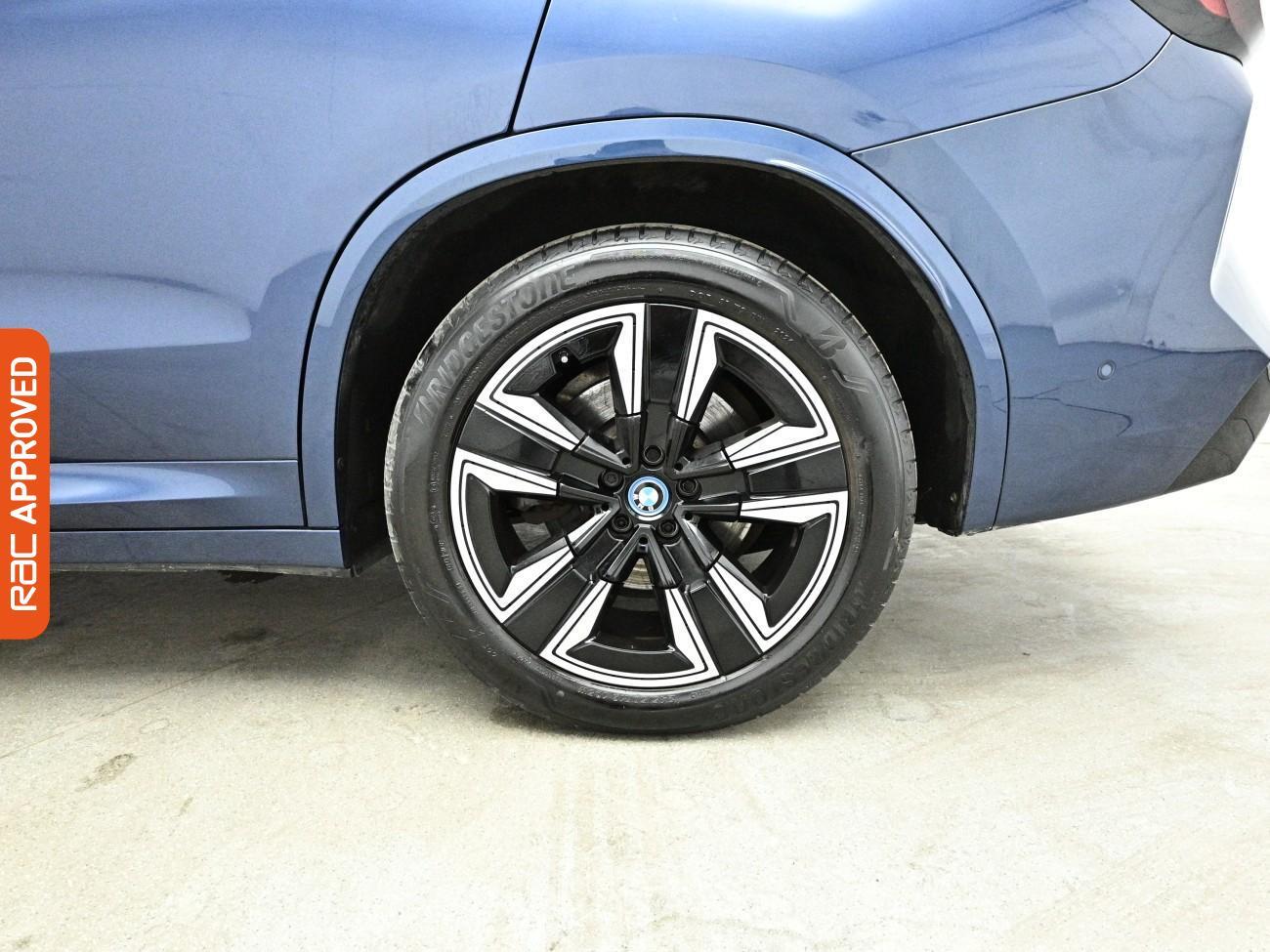 BMW Ix3 view 28