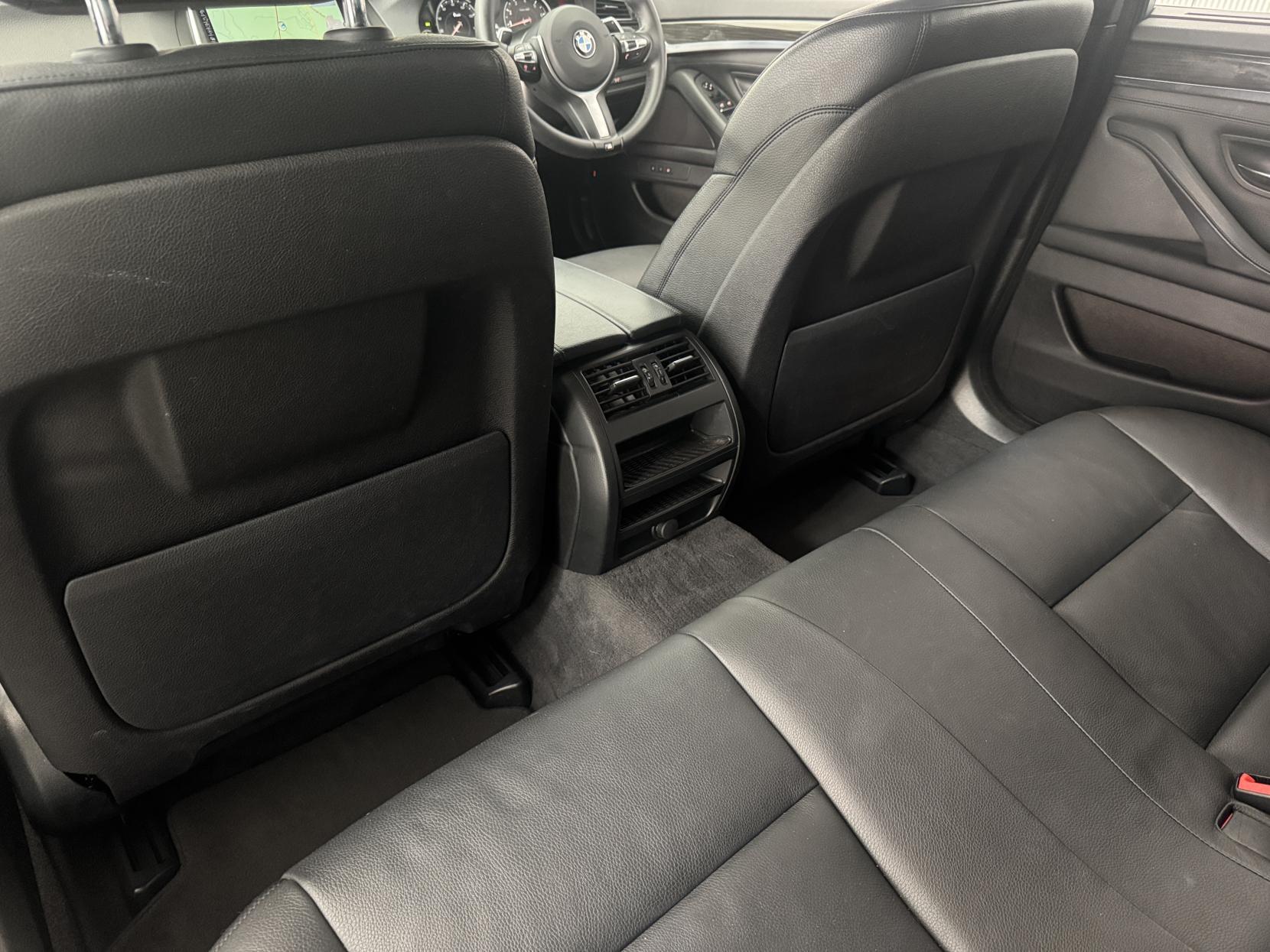 BMW 5 Series view 64