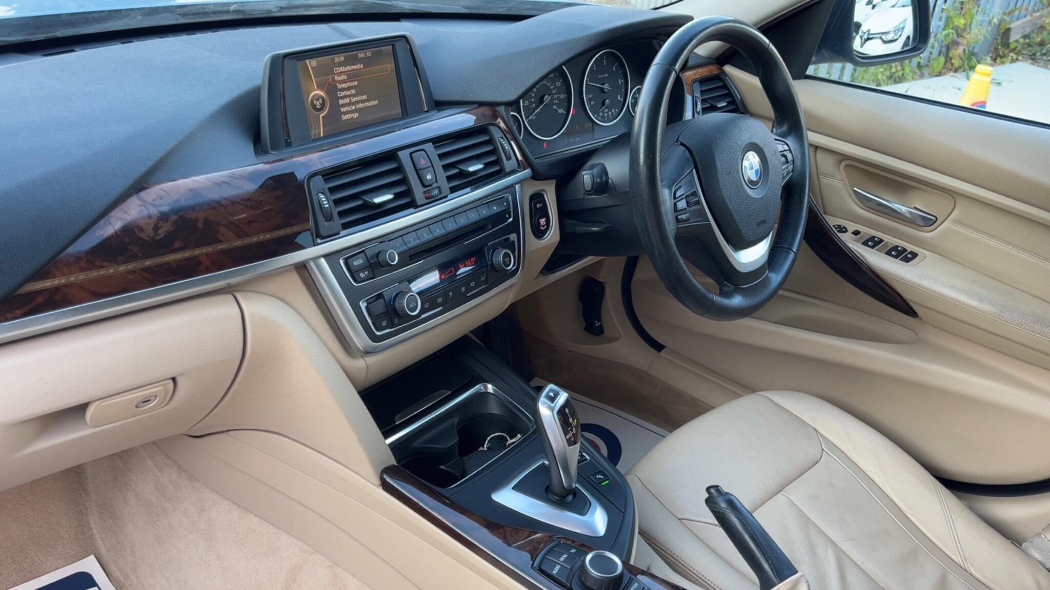 BMW 3 Series view 33
