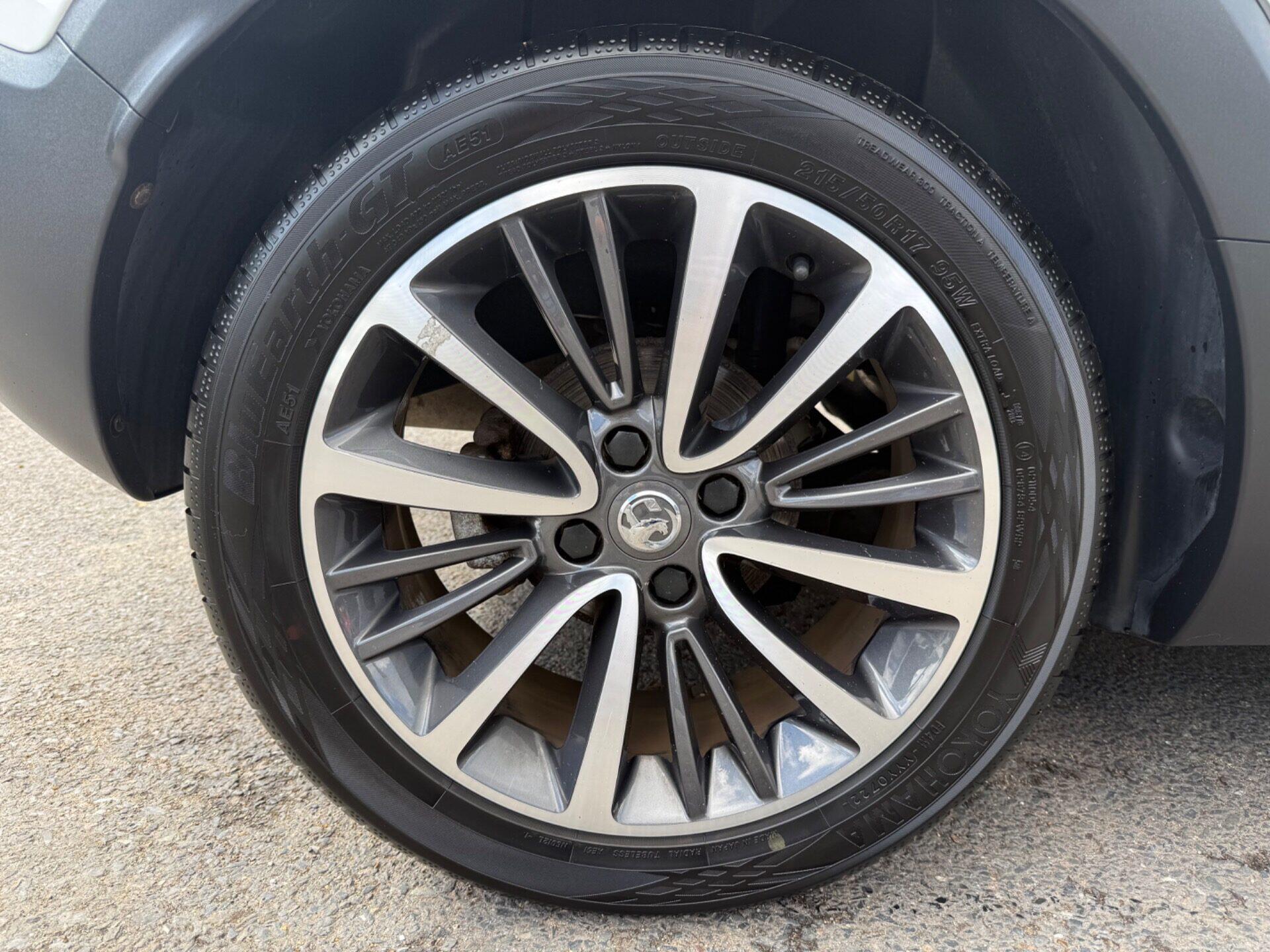 Vauxhall Crossland X view 55