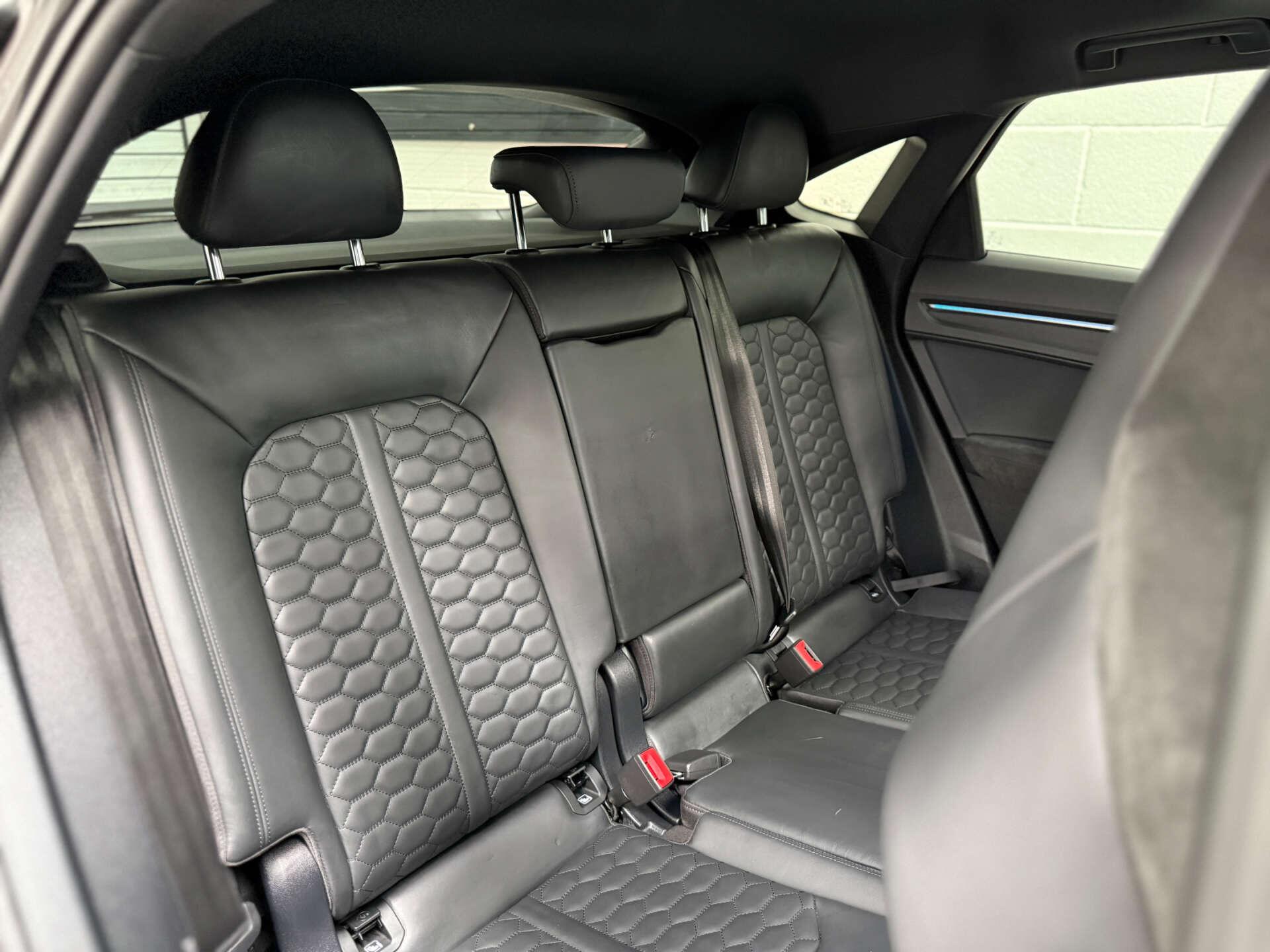 Audi RS Q3 view 20