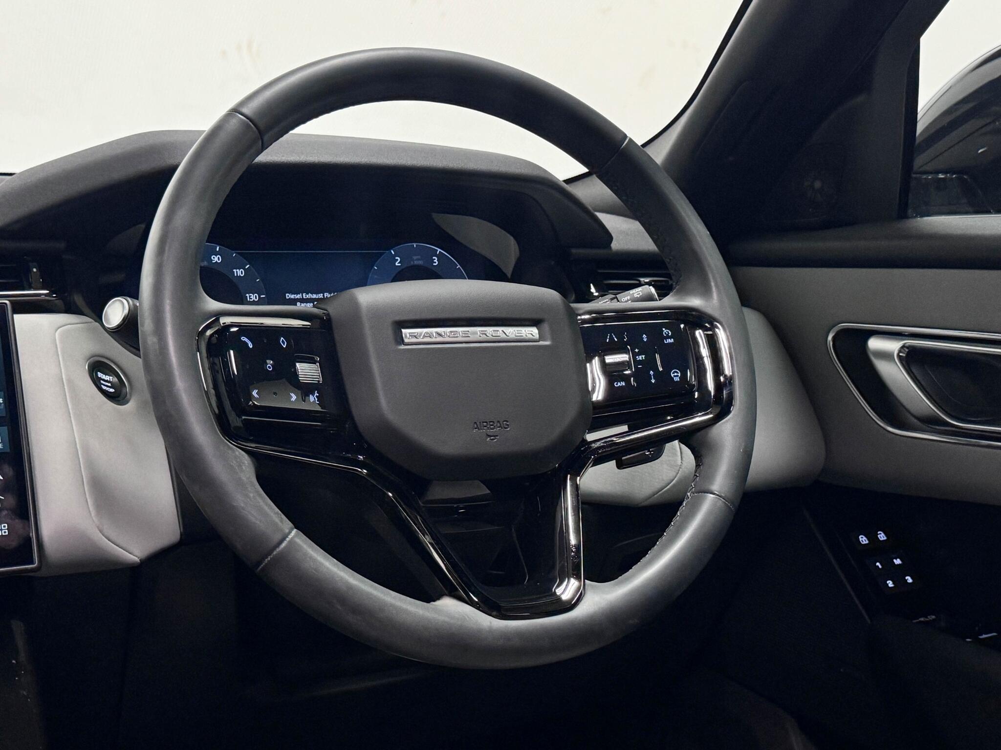 Land Rover Range Rover Velar view 14