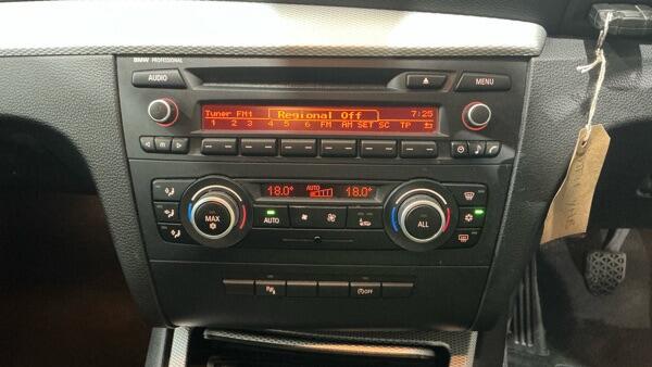 BMW 1 Series view 10