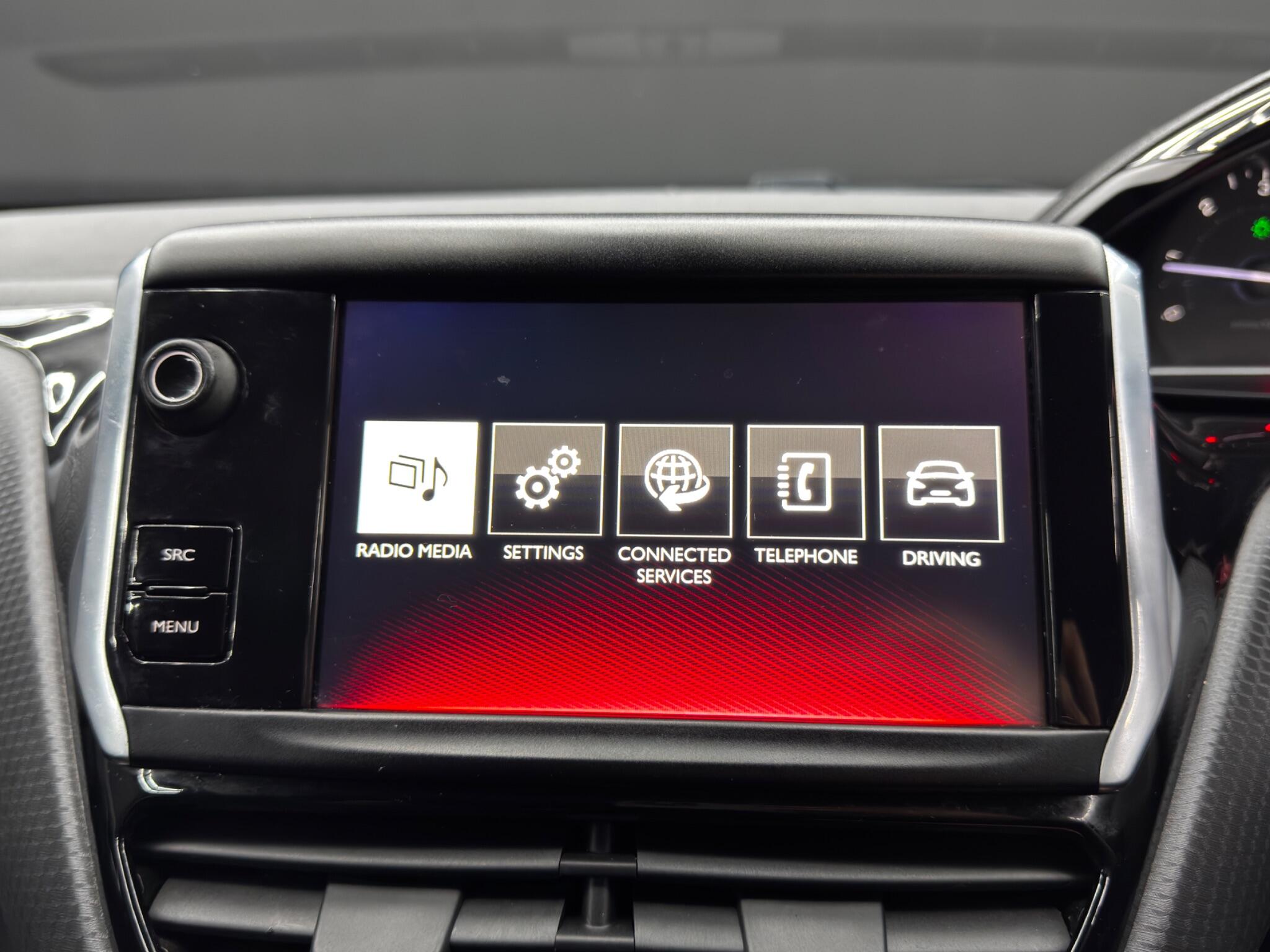 Peugeot 208 view 28