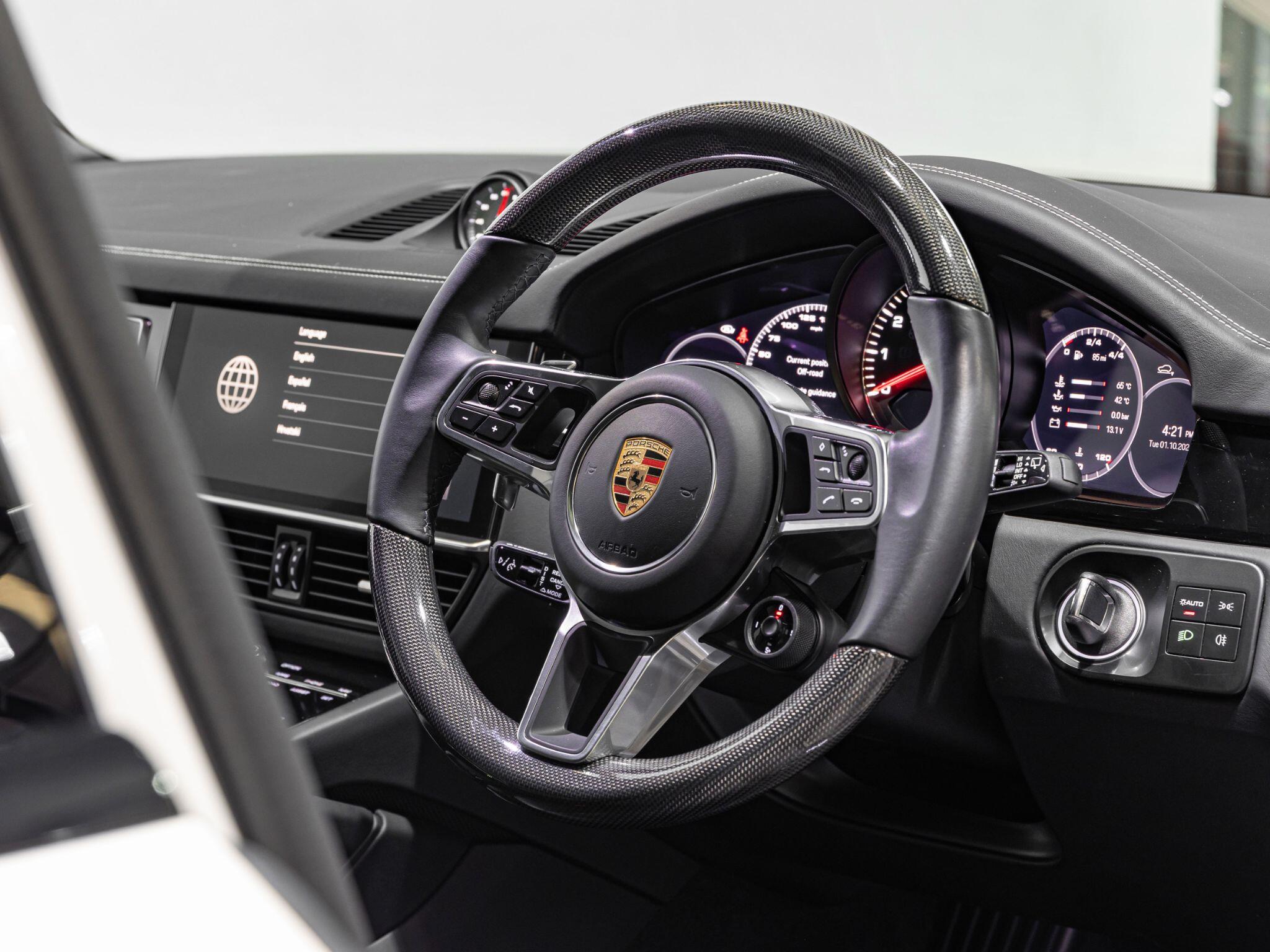 Porsche Cayenne view 15