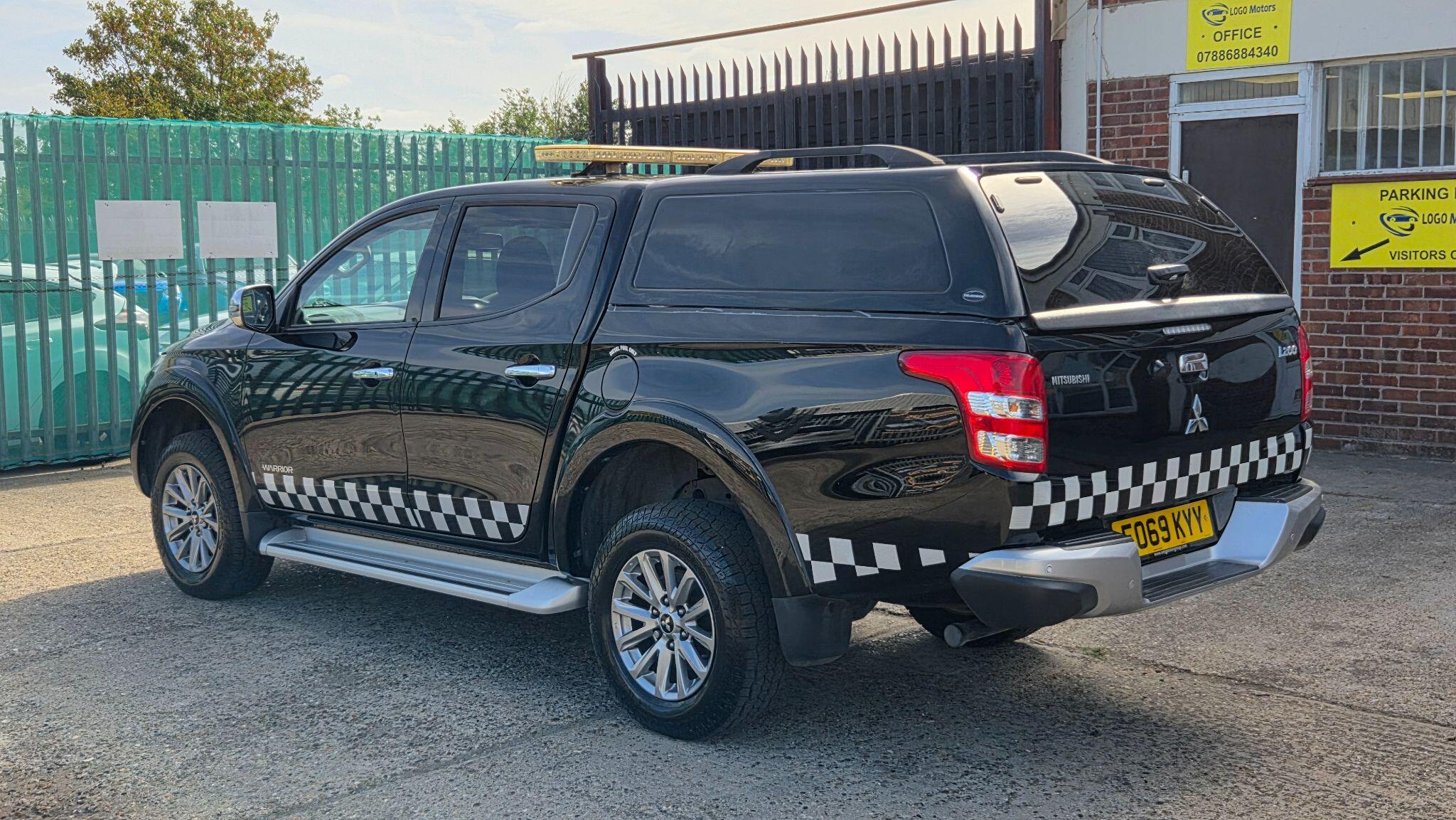 Mitsubishi L200 view 5