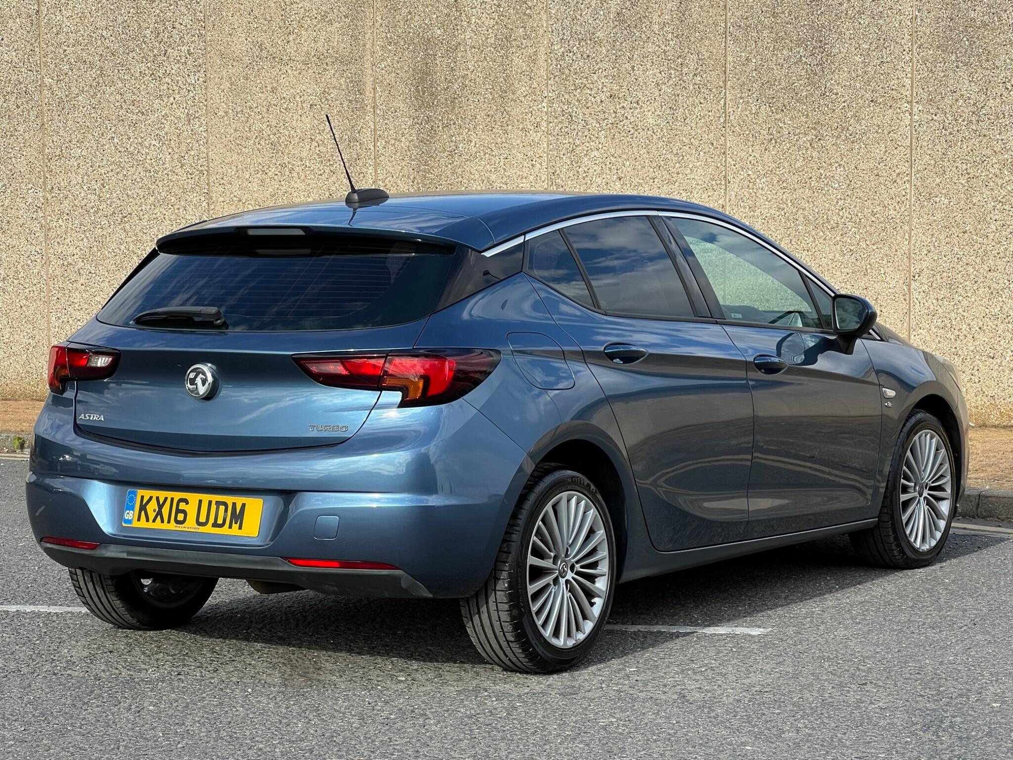 Vauxhall Astra view 22
