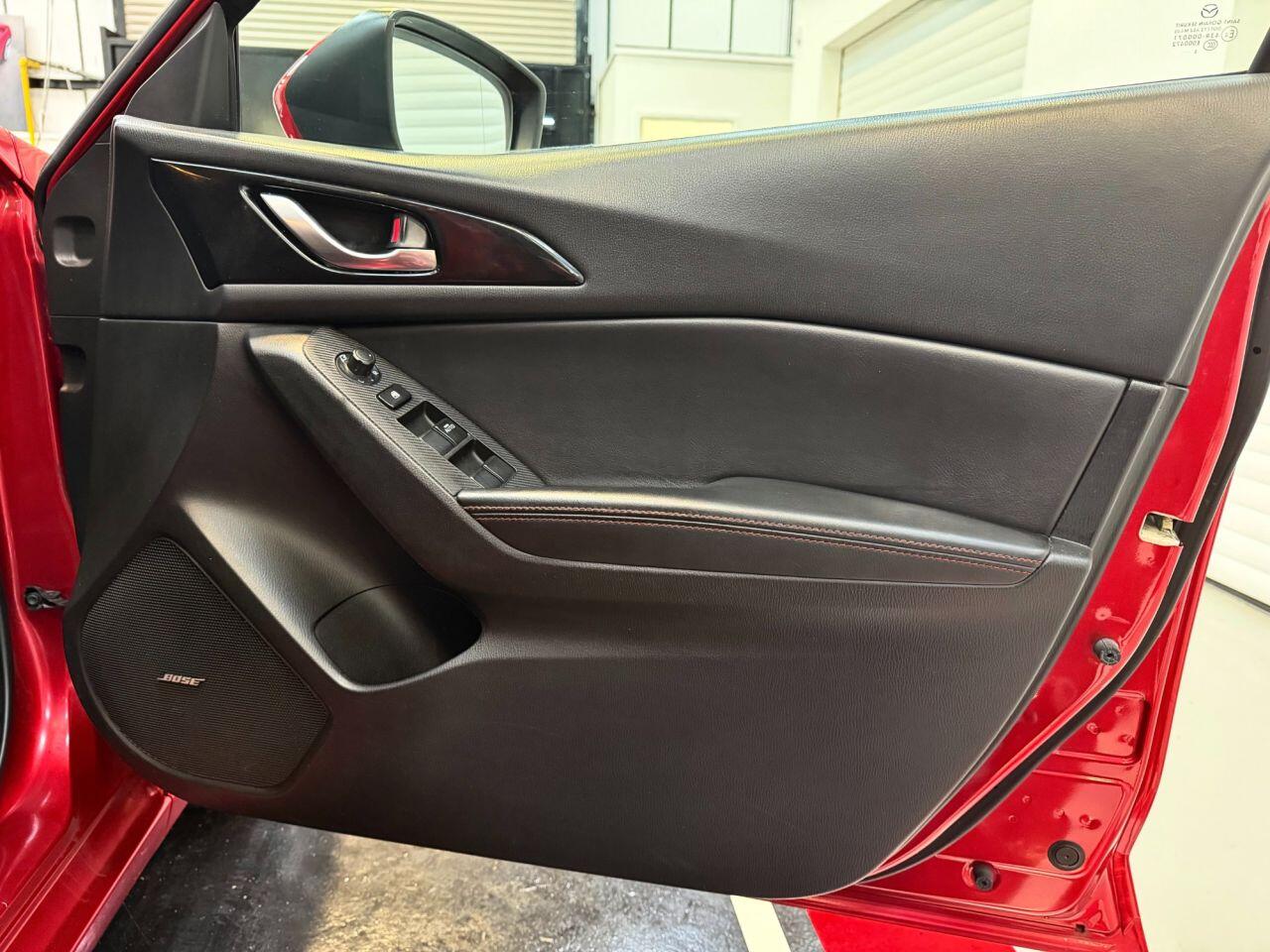 Mazda Mazda3 view 16