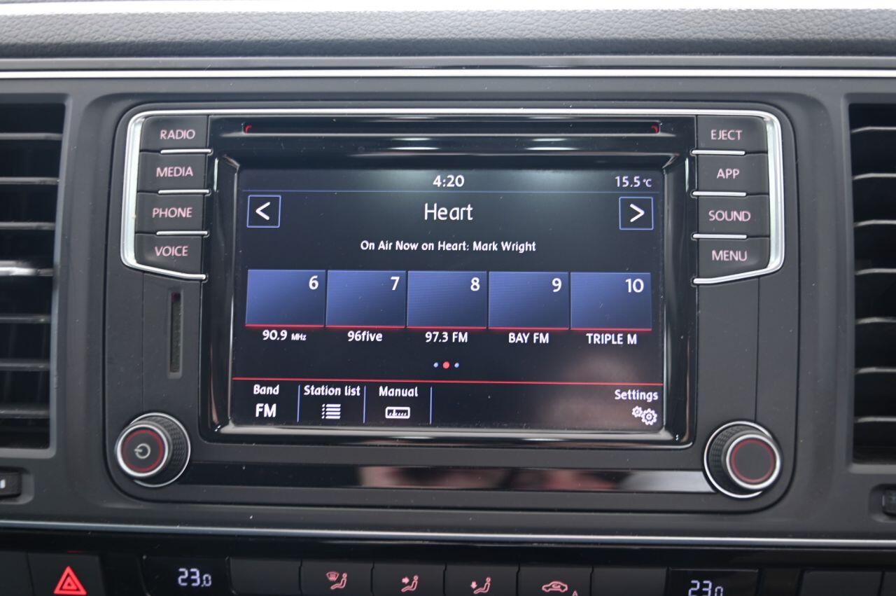 Volkswagen Caravelle view 26