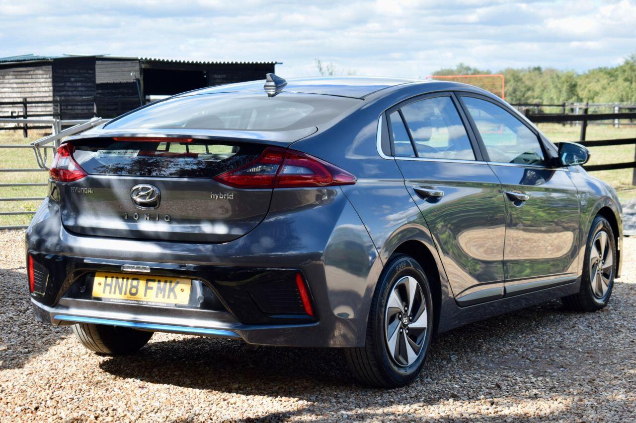 Hyundai Ioniq view 14