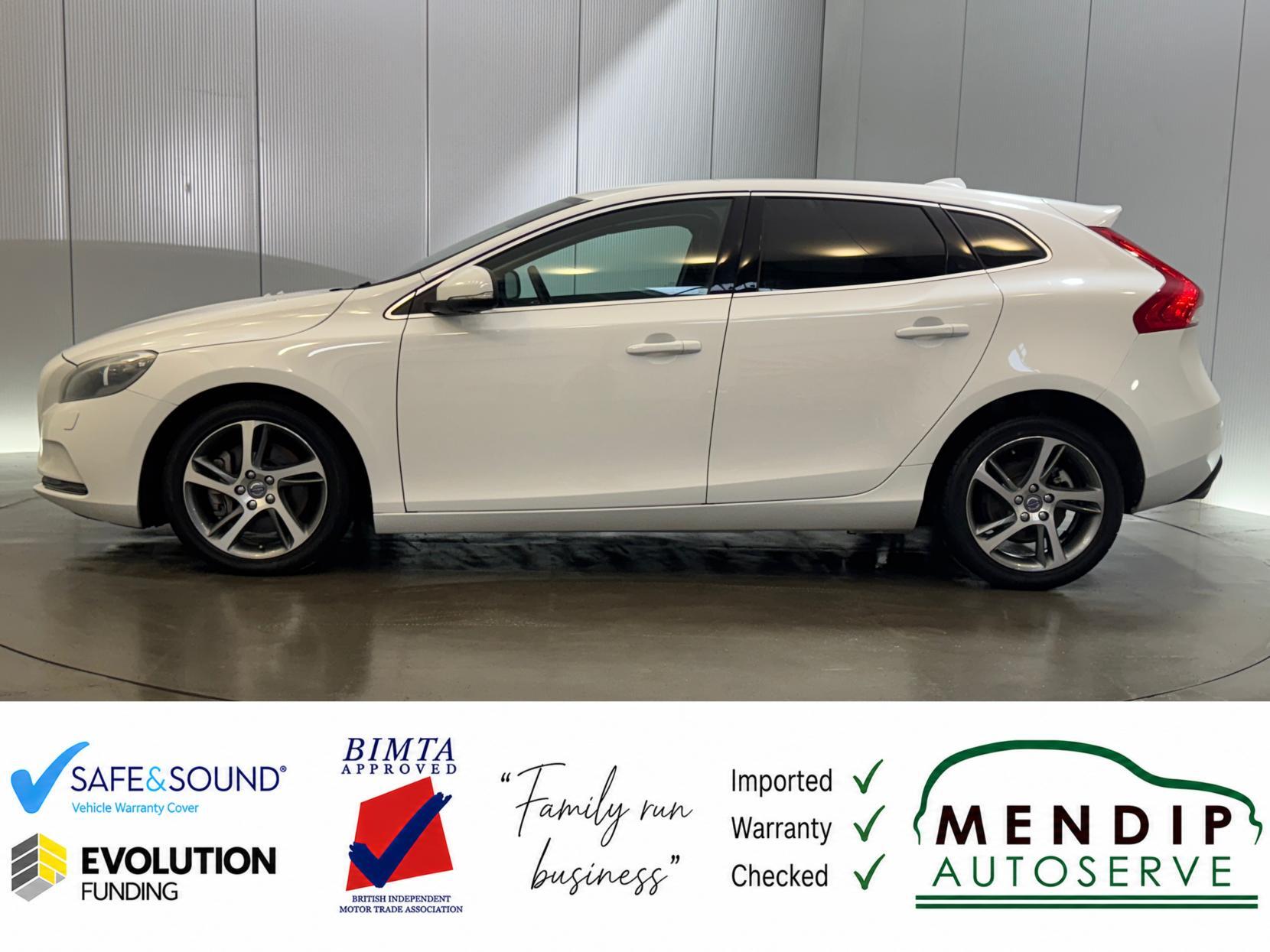 Volvo V40 view 8
