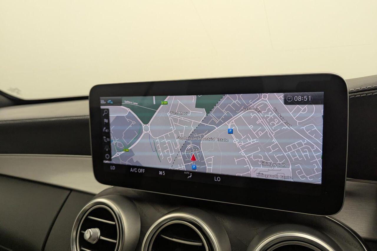 Mercedes-Benz C-Class view 13