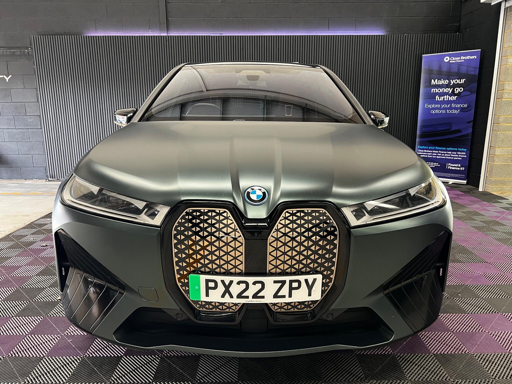 BMW iX view 5