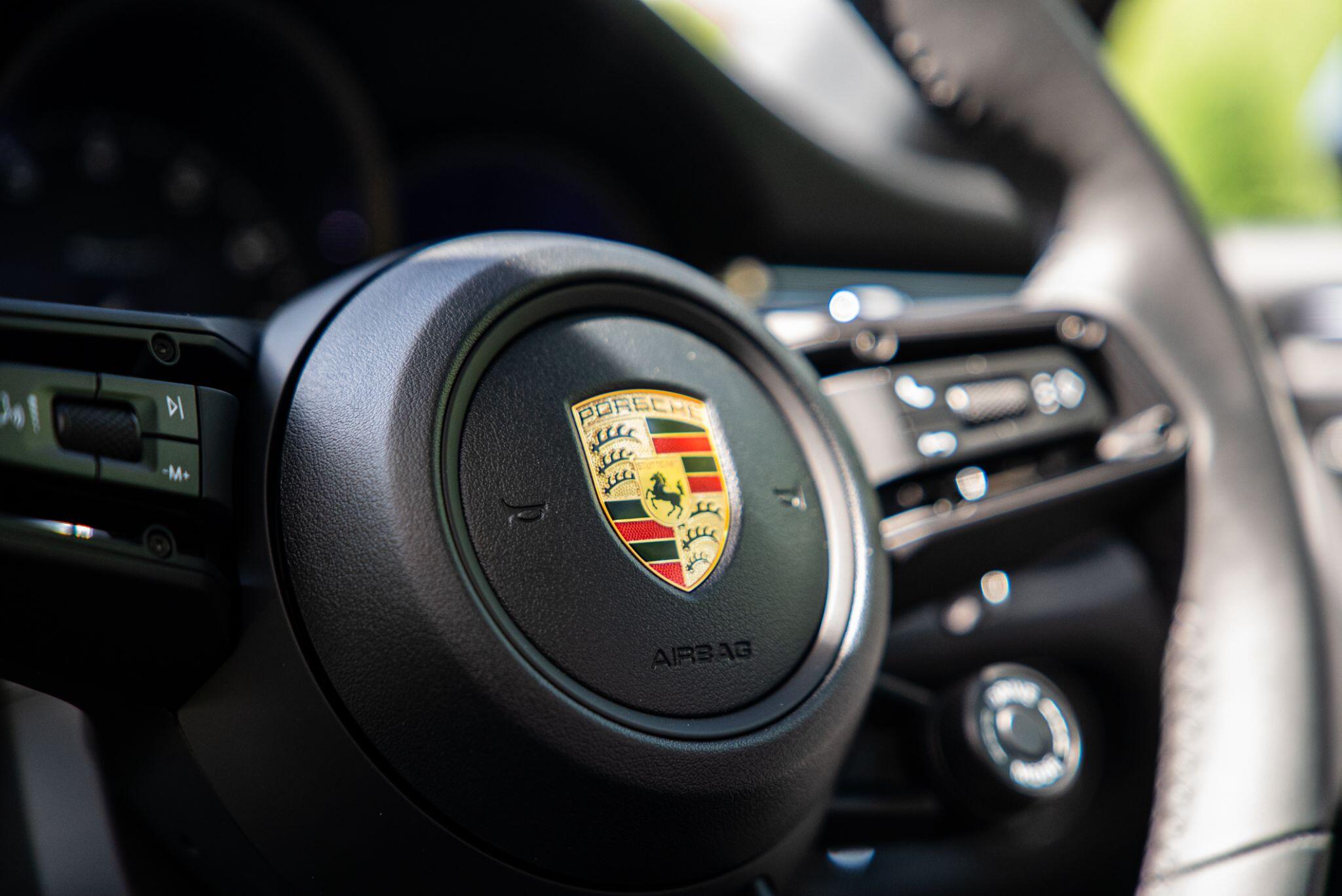 Porsche Macan view 83