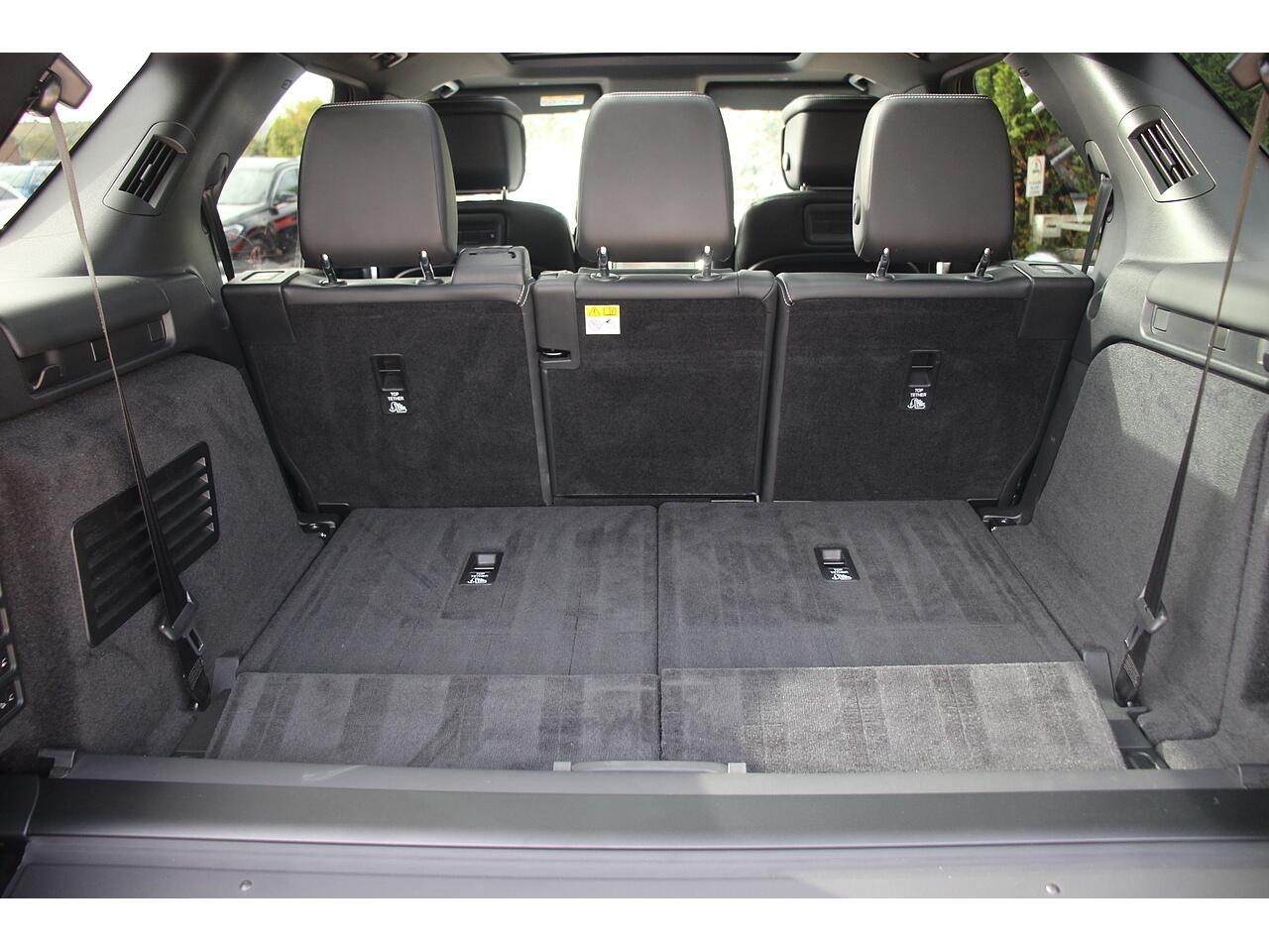 Land Rover Discovery view 74