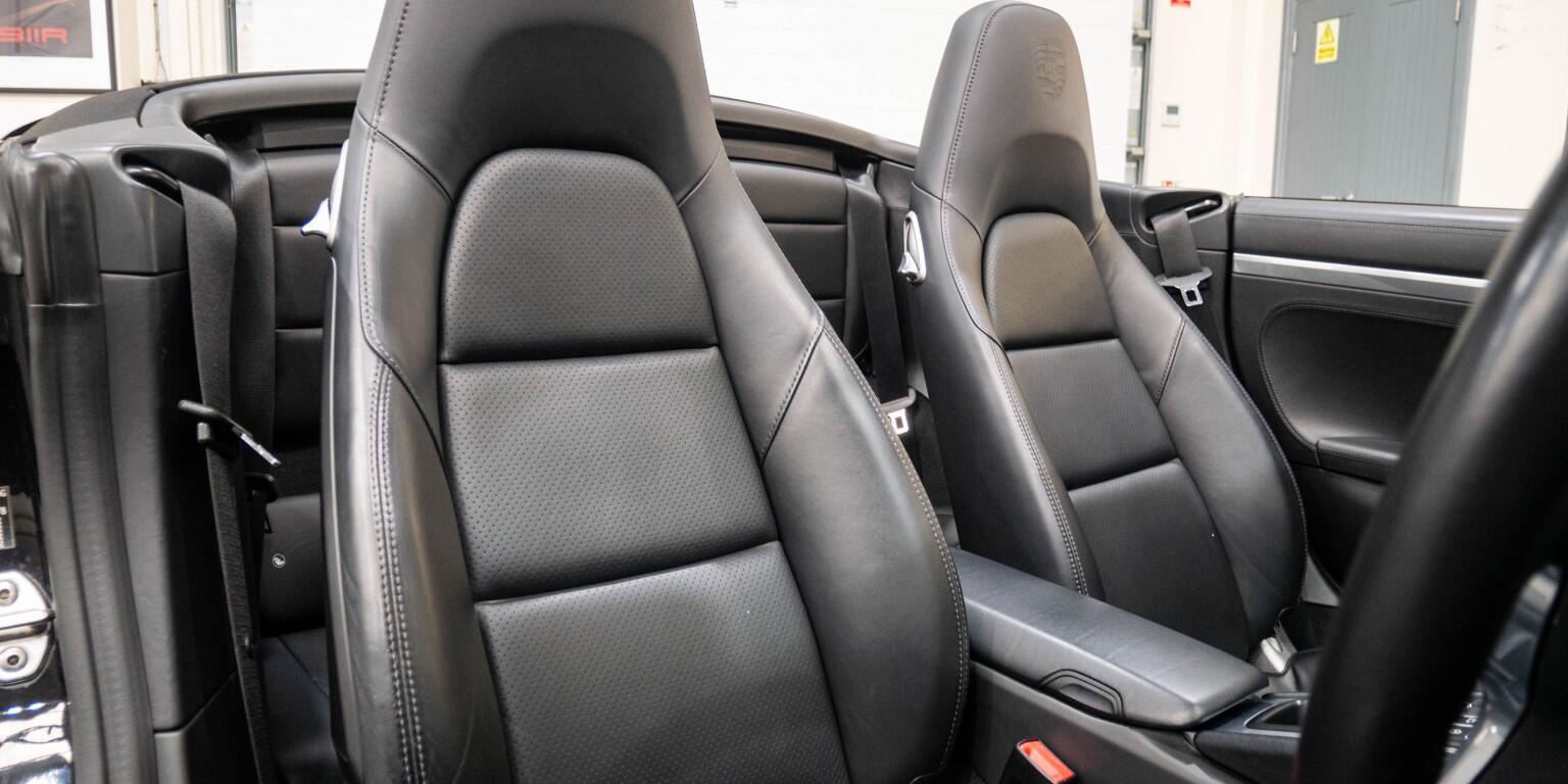 Porsche 911 view 15