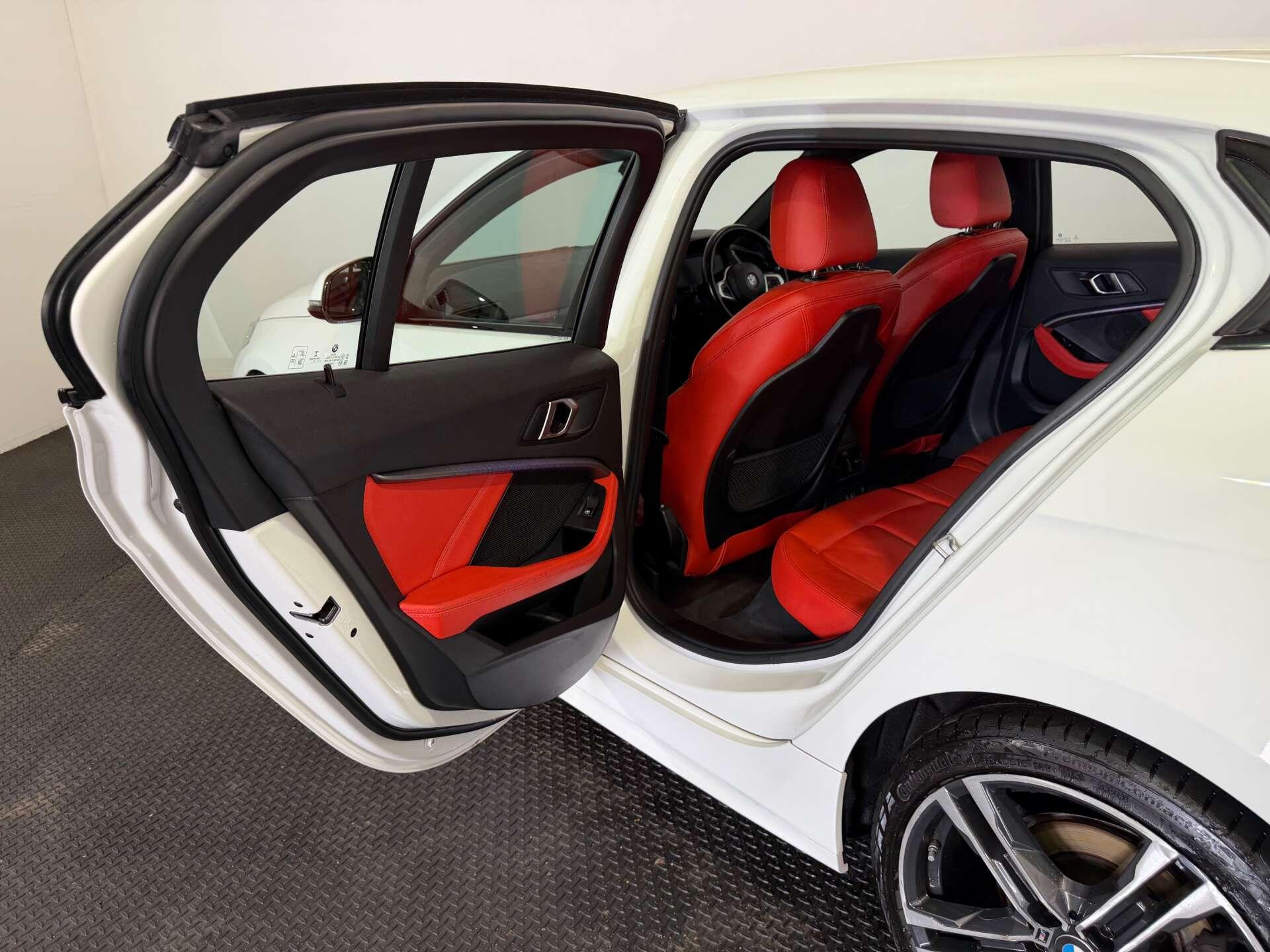 BMW 1 Series view 53