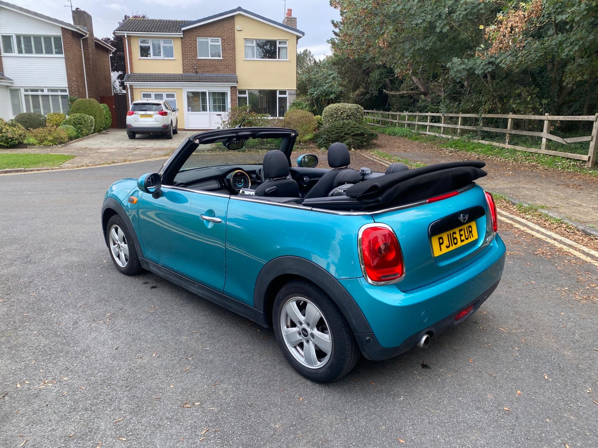 MINI Convertible 1.5 Cooper Euro 6 (s/s) 2dr