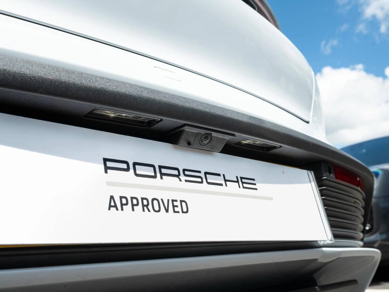Porsche Taycan view 16