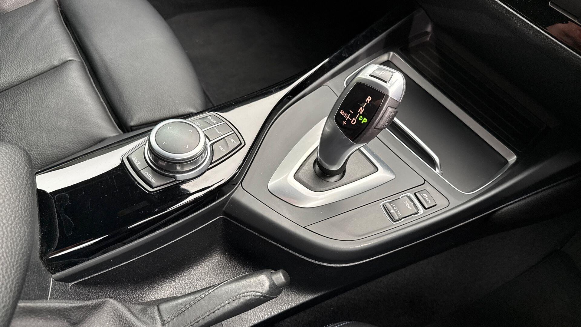 BMW 1 Series view 10