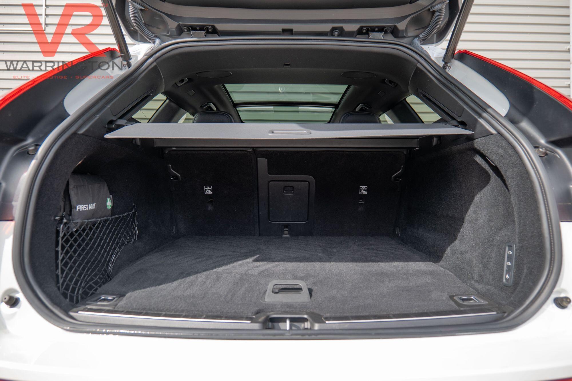 Volvo XC60 view 17