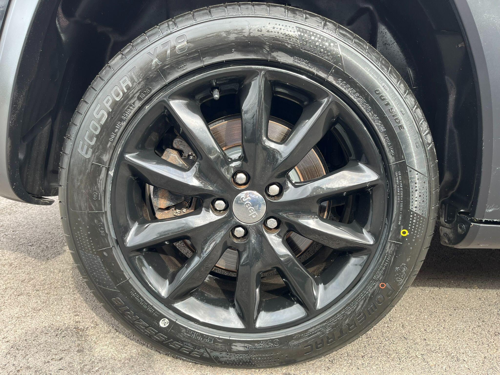 Jeep Cherokee view 31
