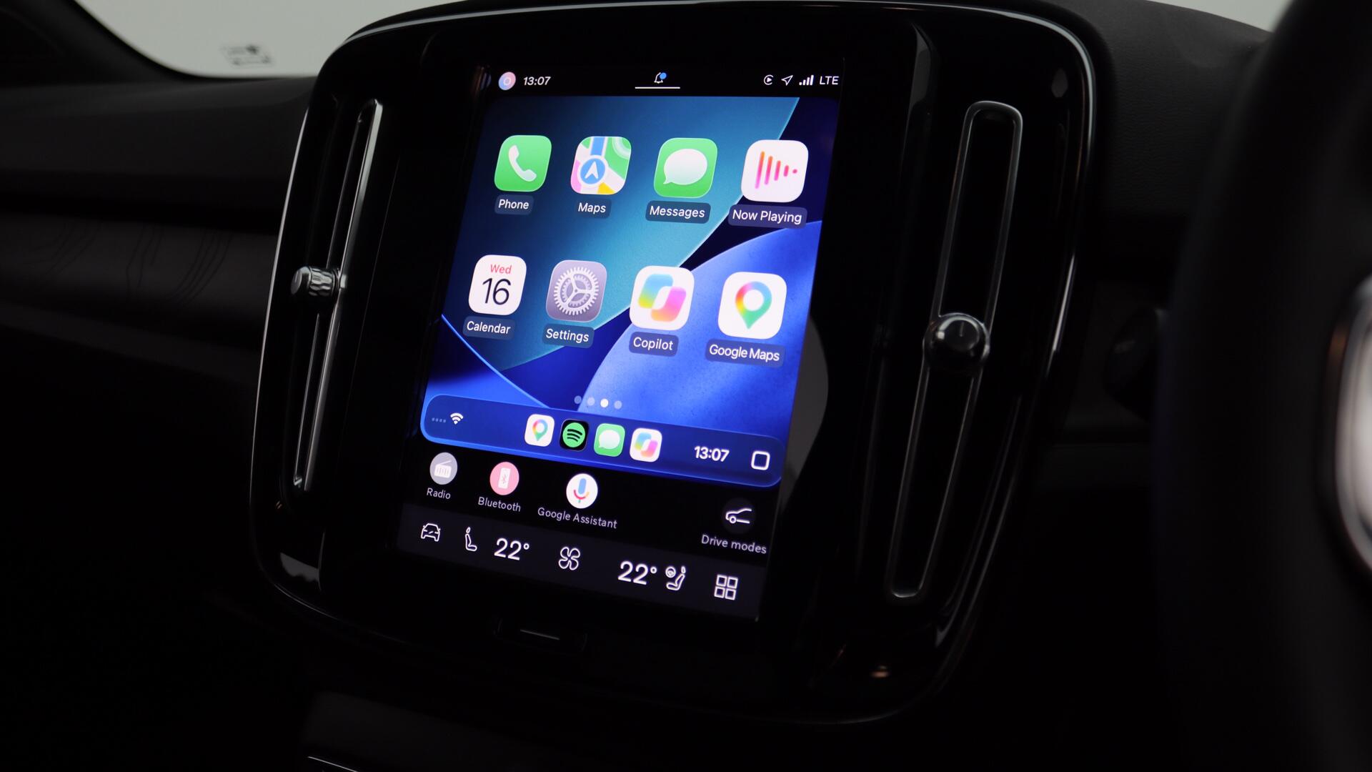 Volvo XC40 view 46
