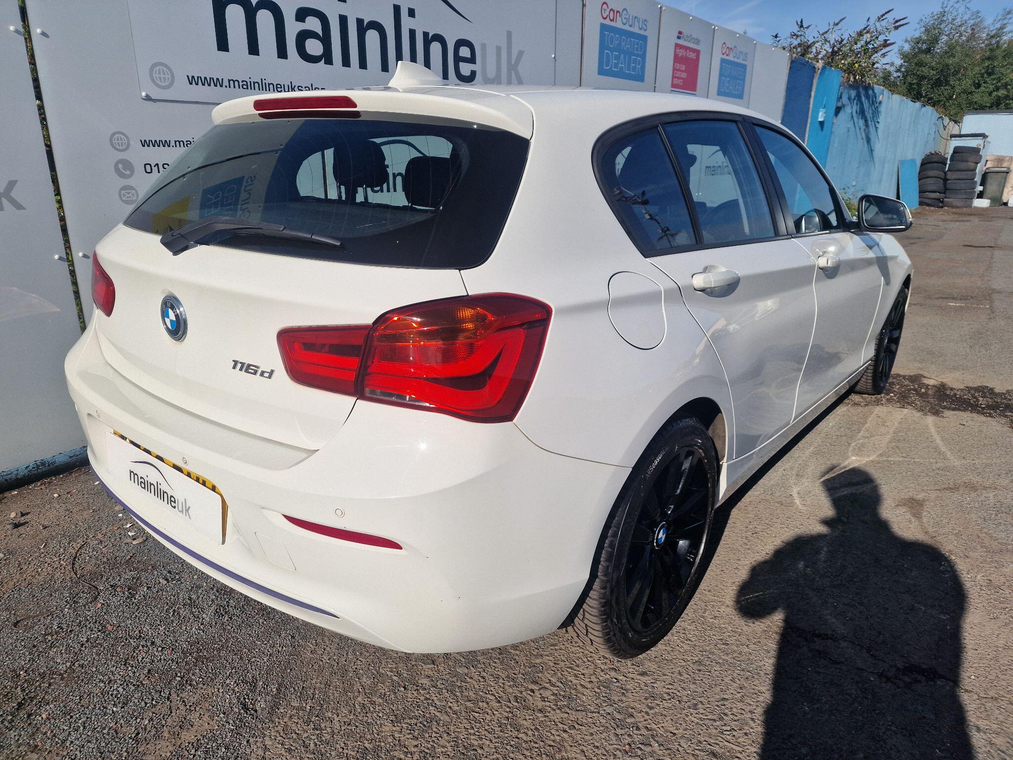 BMW 1 Series view 19