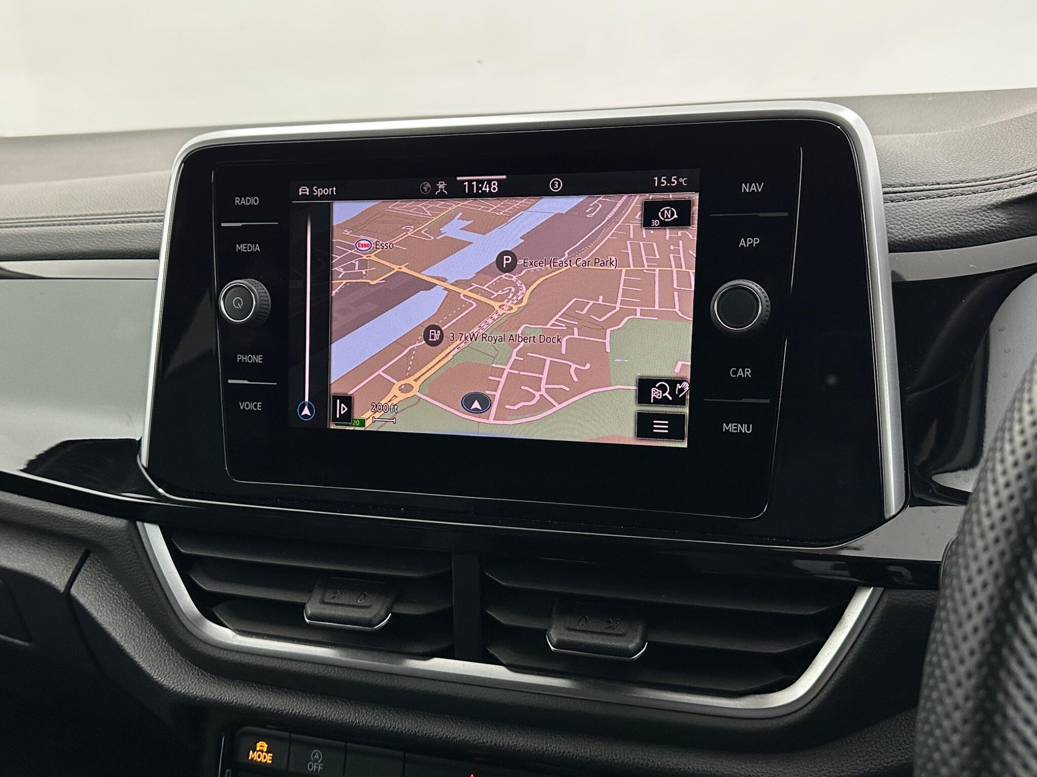 Volkswagen T-Roc view 22