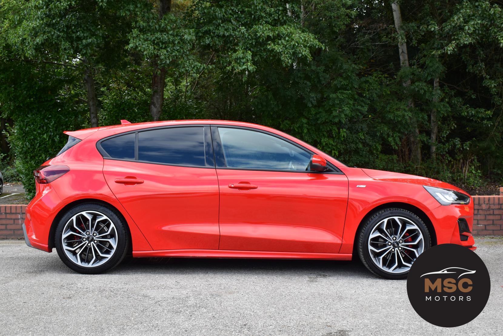 Ford Focus view 22