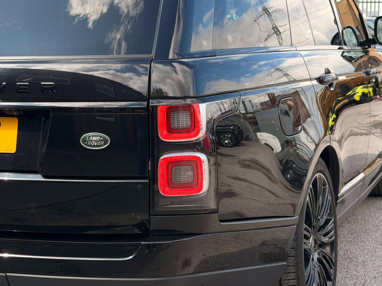 Land Rover Range Rover view 22