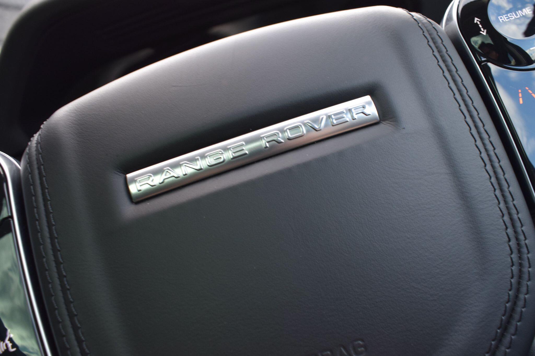 Land Rover Range Rover Evoque view 24