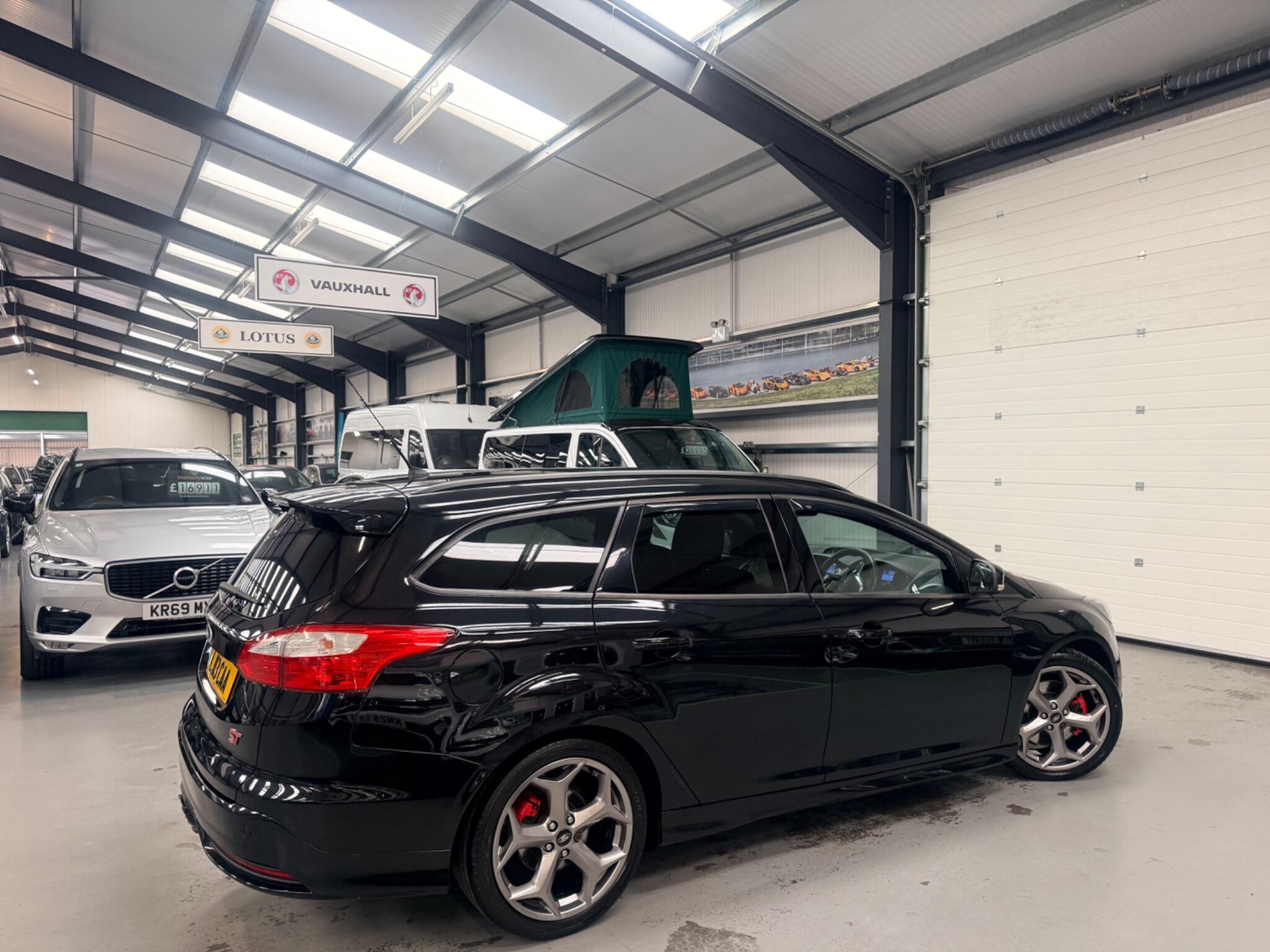 Ford Focus view 14