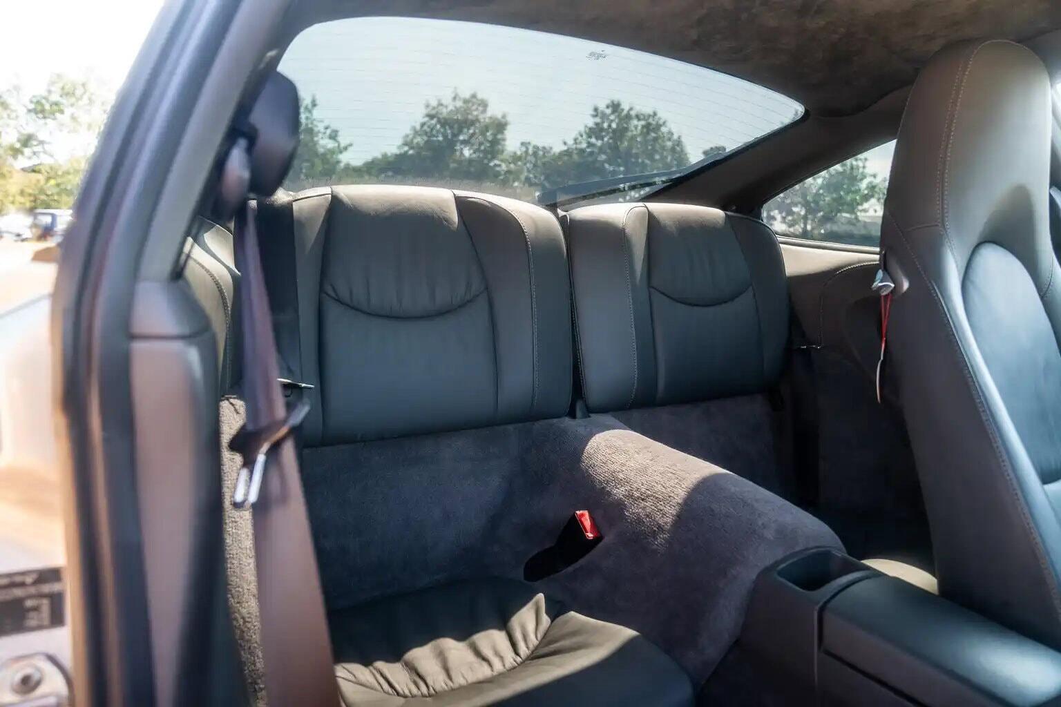Porsche 911 view 25