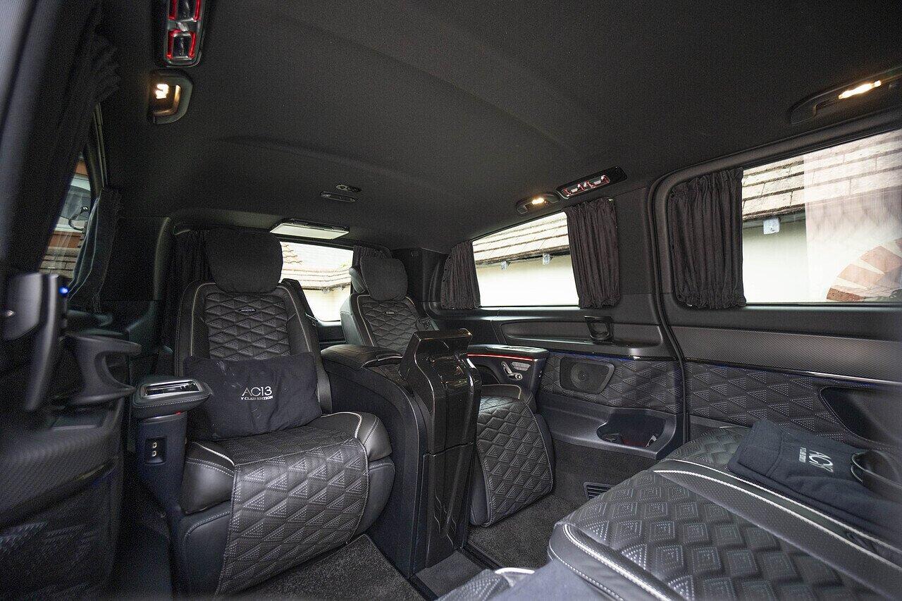 Mercedes-Benz V-Class view 21