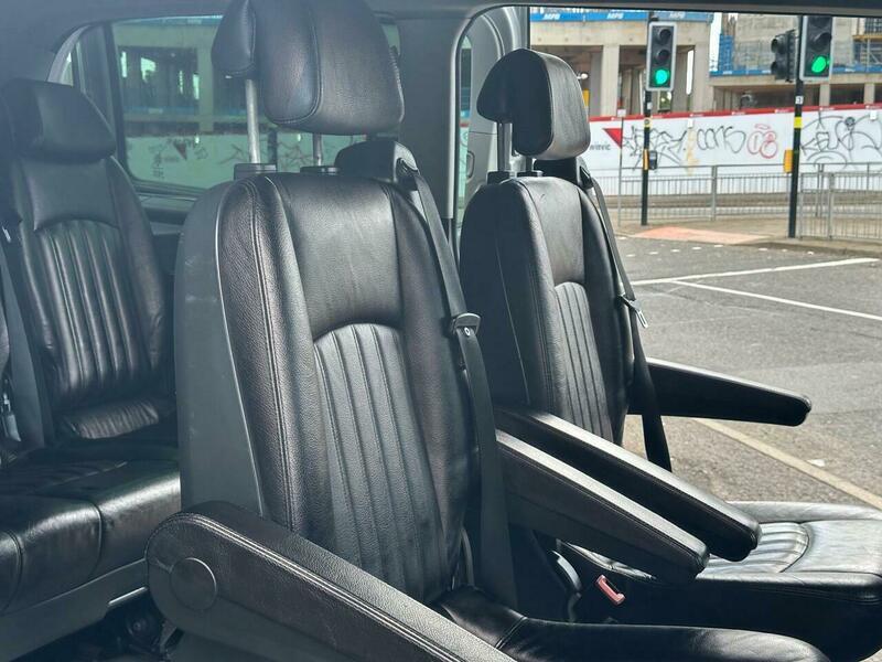 Mercedes-Benz Viano view 31