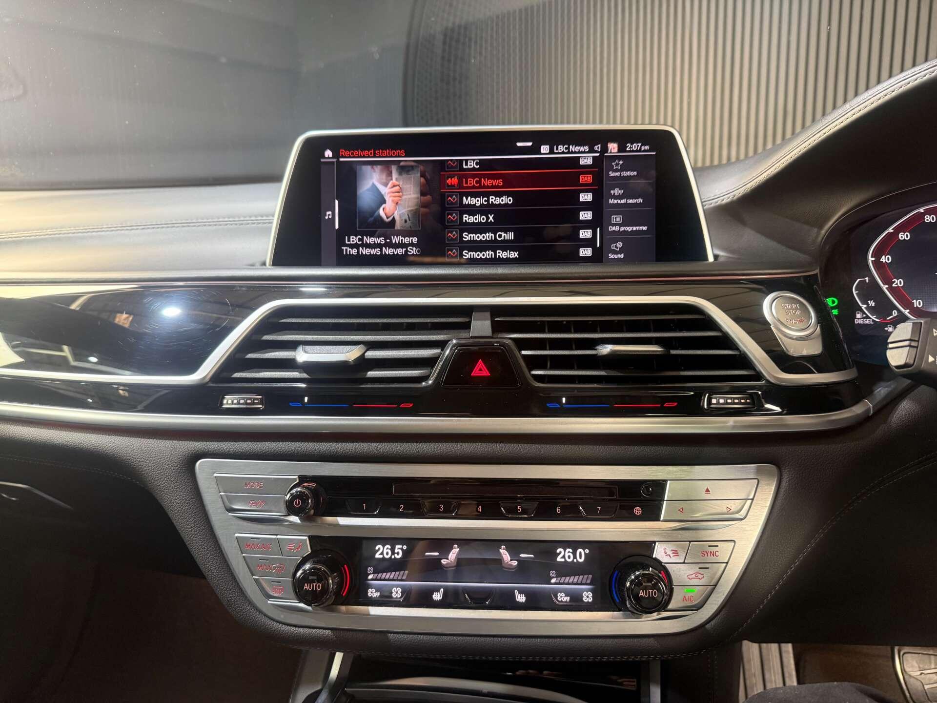BMW 7 Series view 43