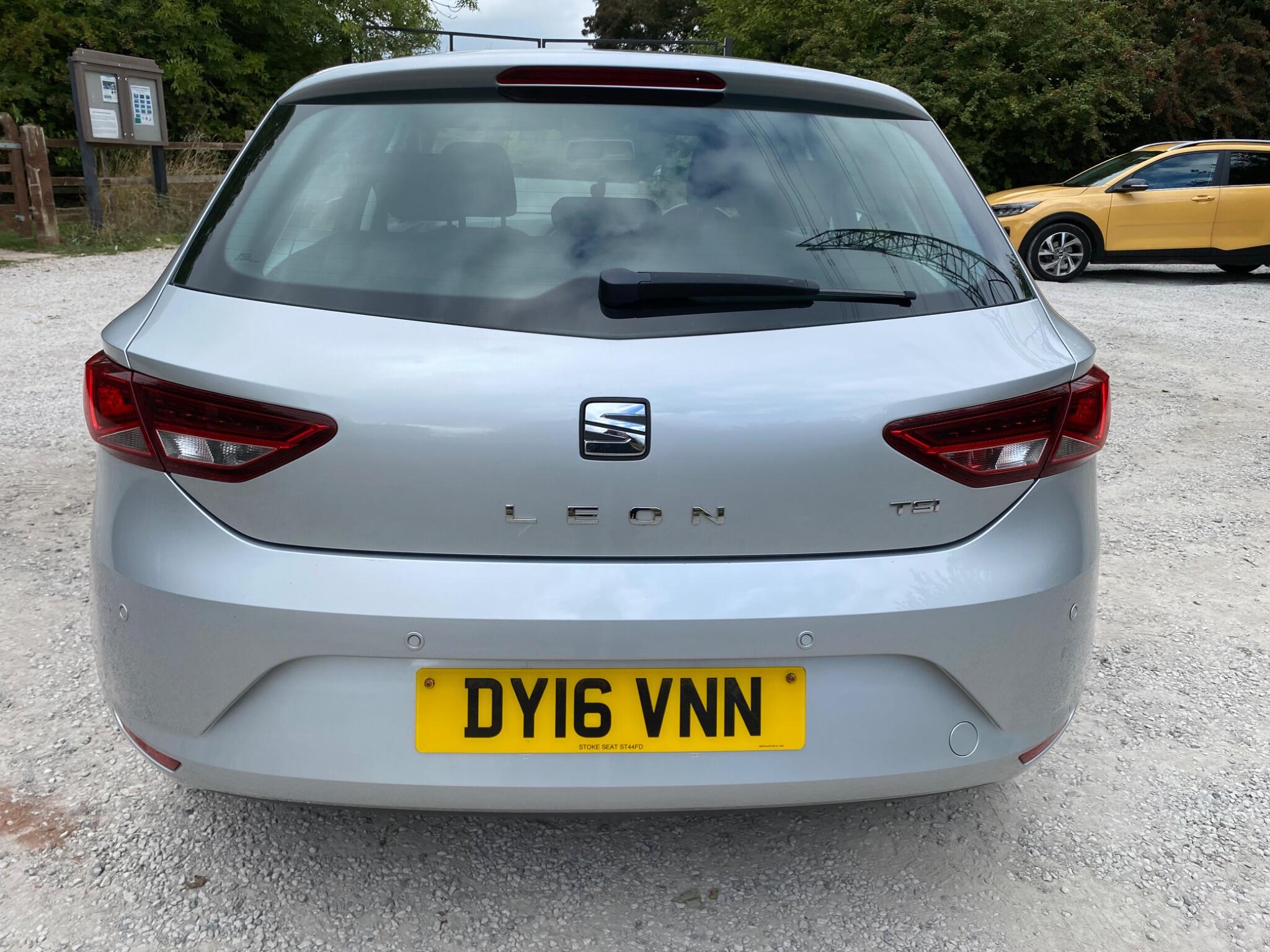 Seat Leon view 6