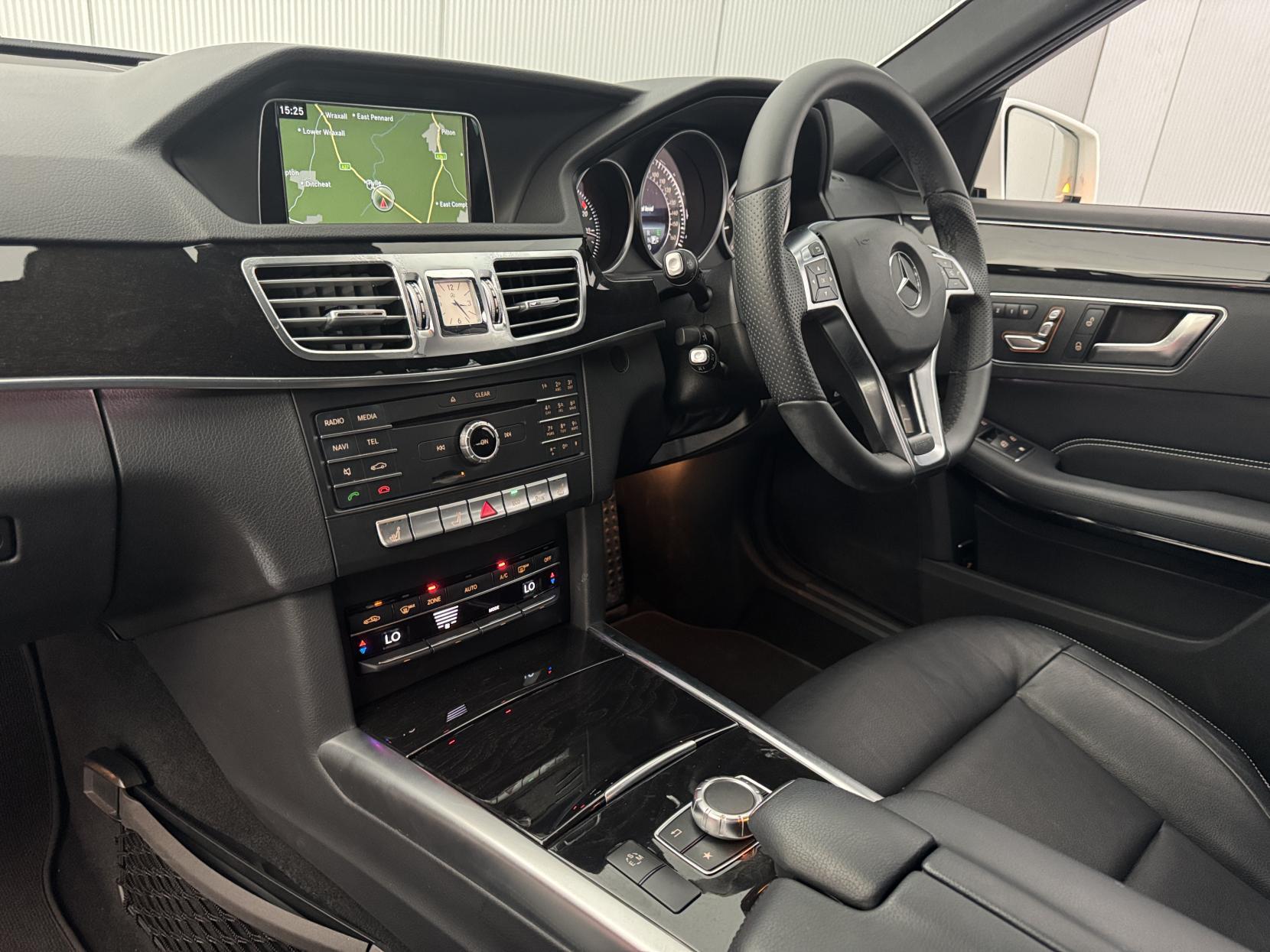Mercedes-Benz E Class view 56