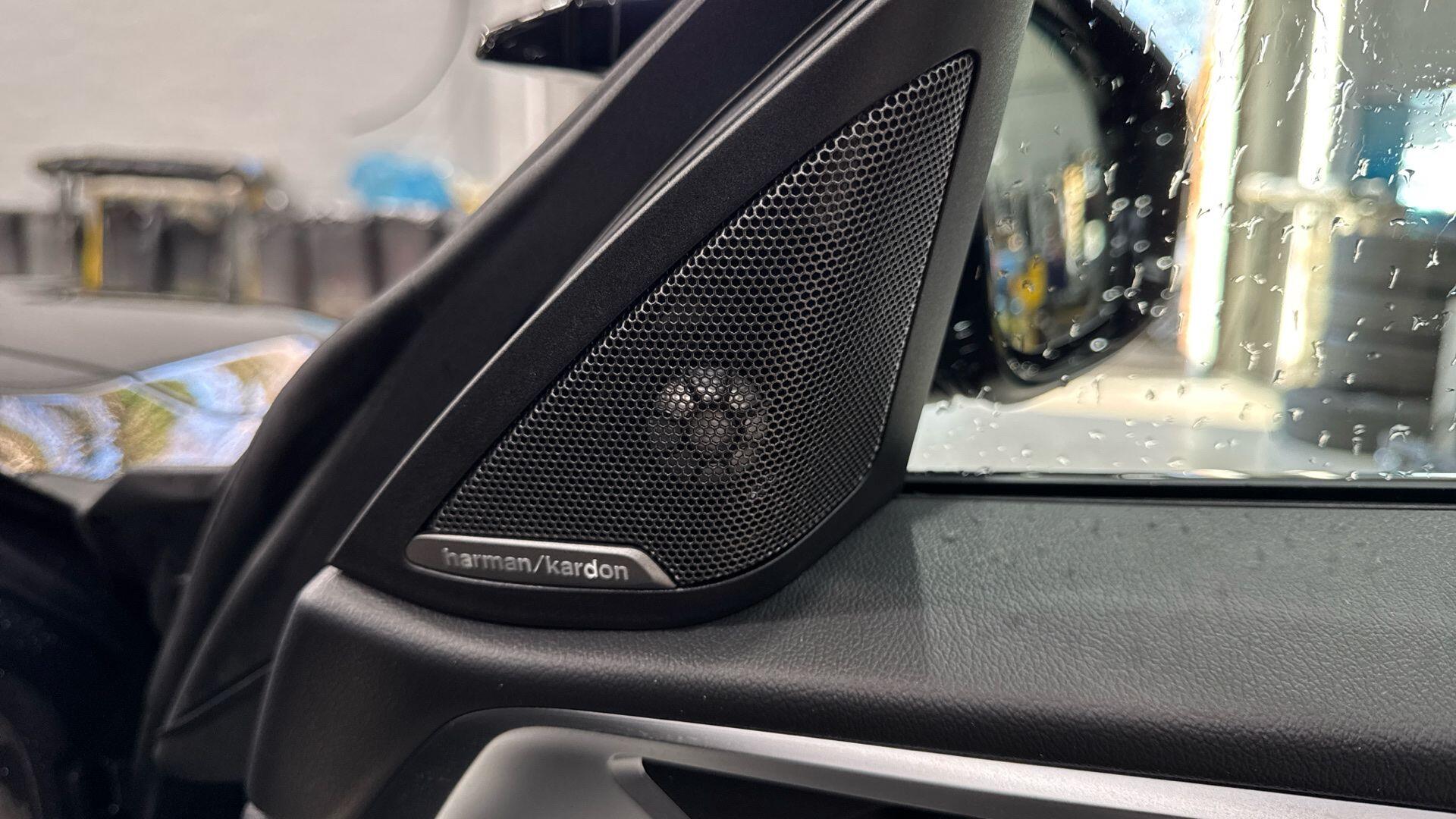 BMW I4 view 19