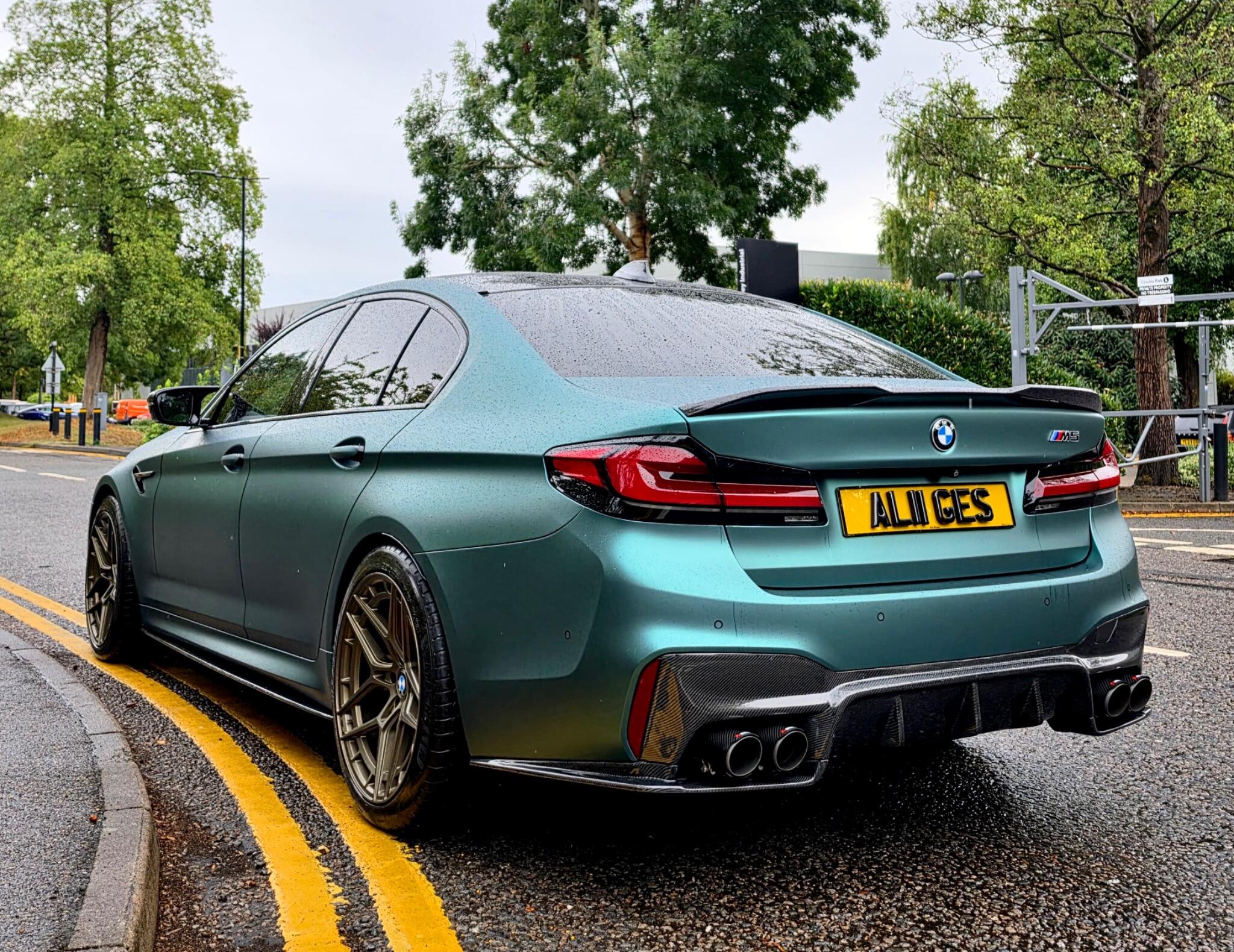 BMW M5 view 25